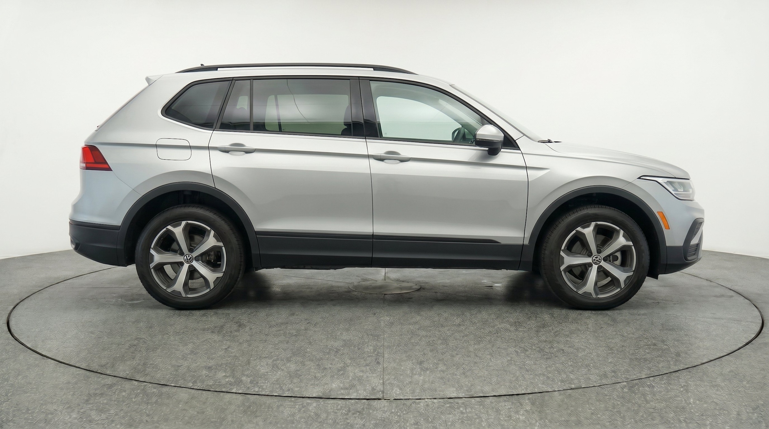 Thumbnail: 2026 Volkswagen Tiguan - 11