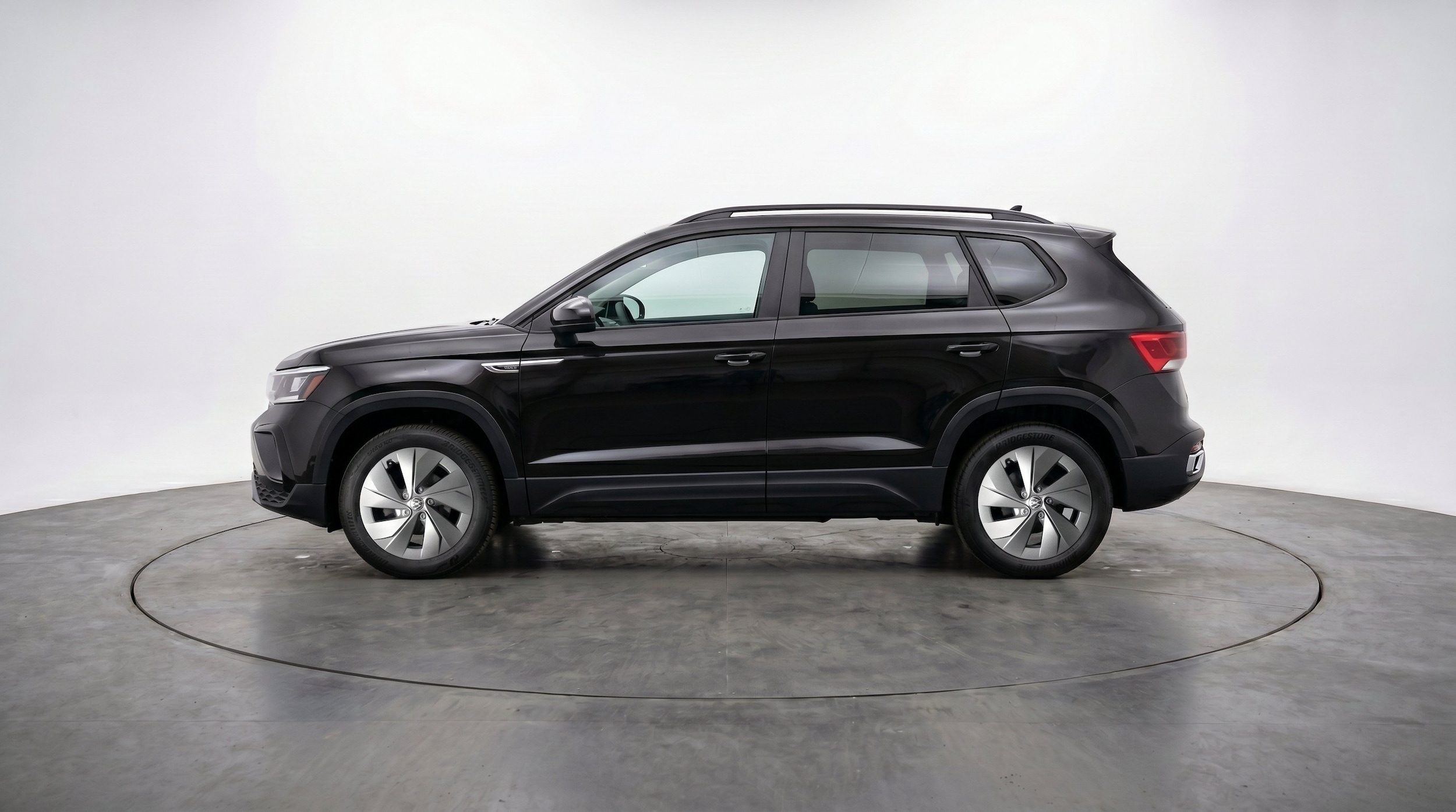 Thumbnail: 2026 Volkswagen Taos - 5