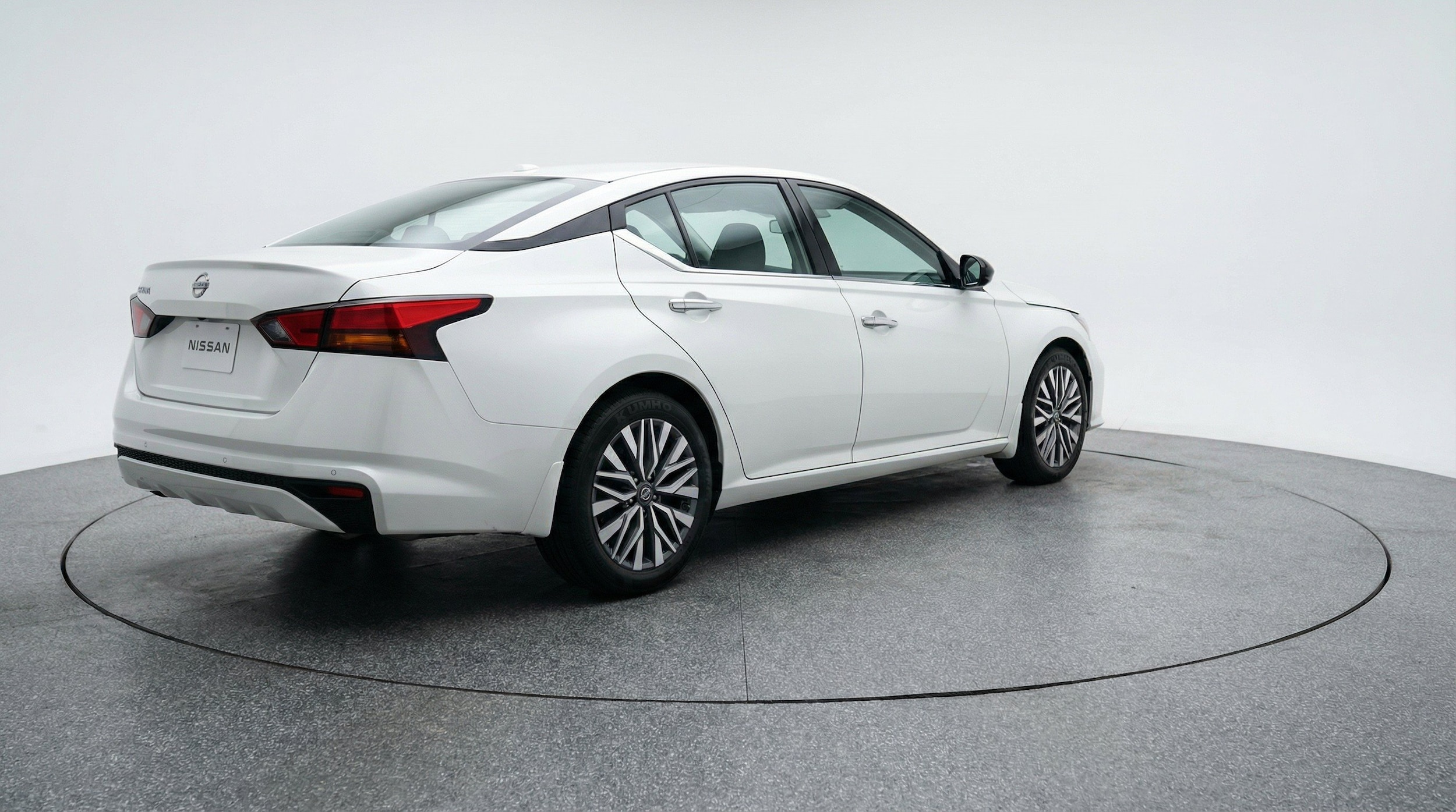 Thumbnail: 2025 Nissan Altima - 9