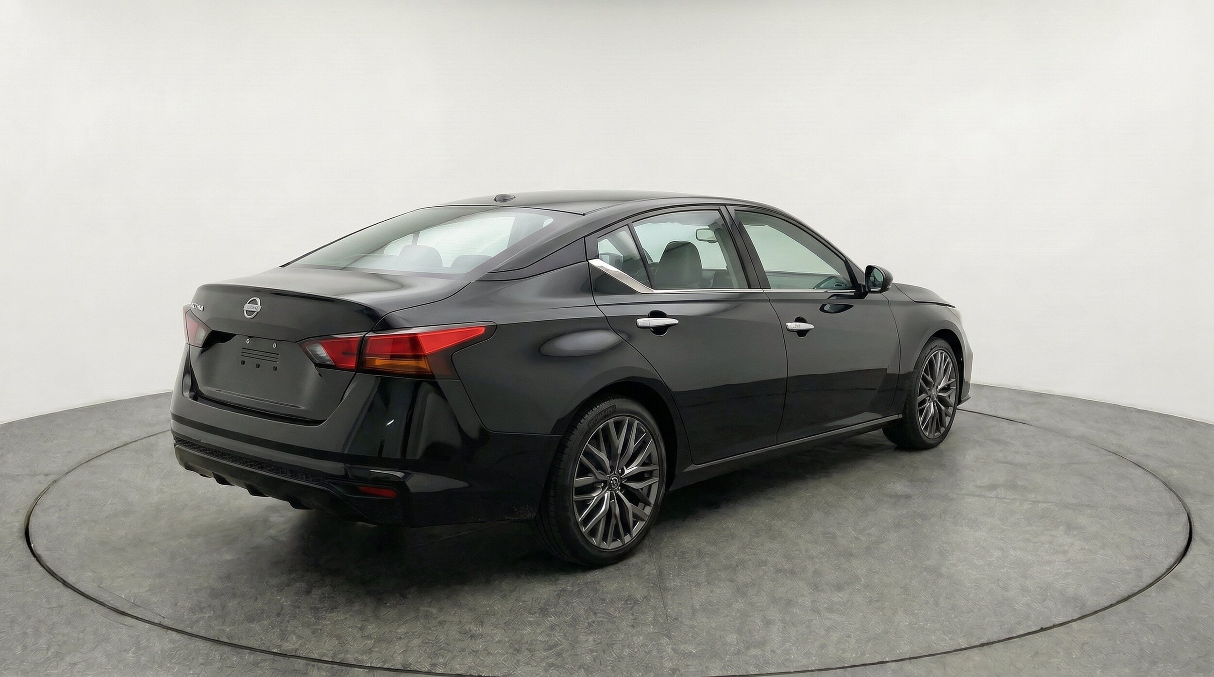 Thumbnail: 2025 Nissan Altima - 9