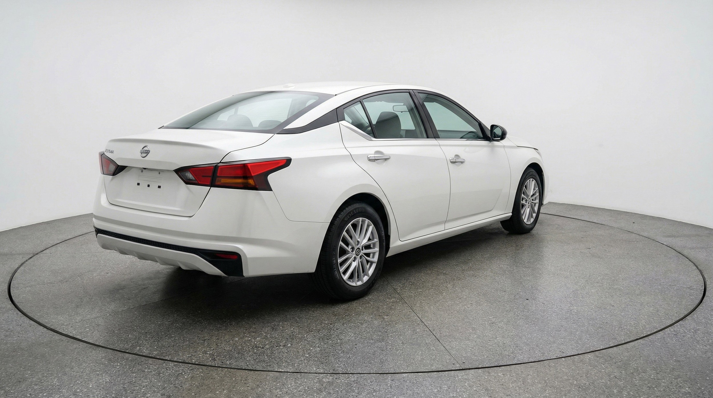 Thumbnail: 2025 Nissan Altima - 9