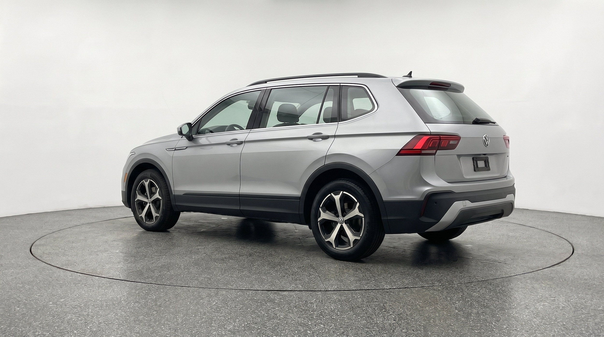 Thumbnail: 2026 Volkswagen Tiguan - 6