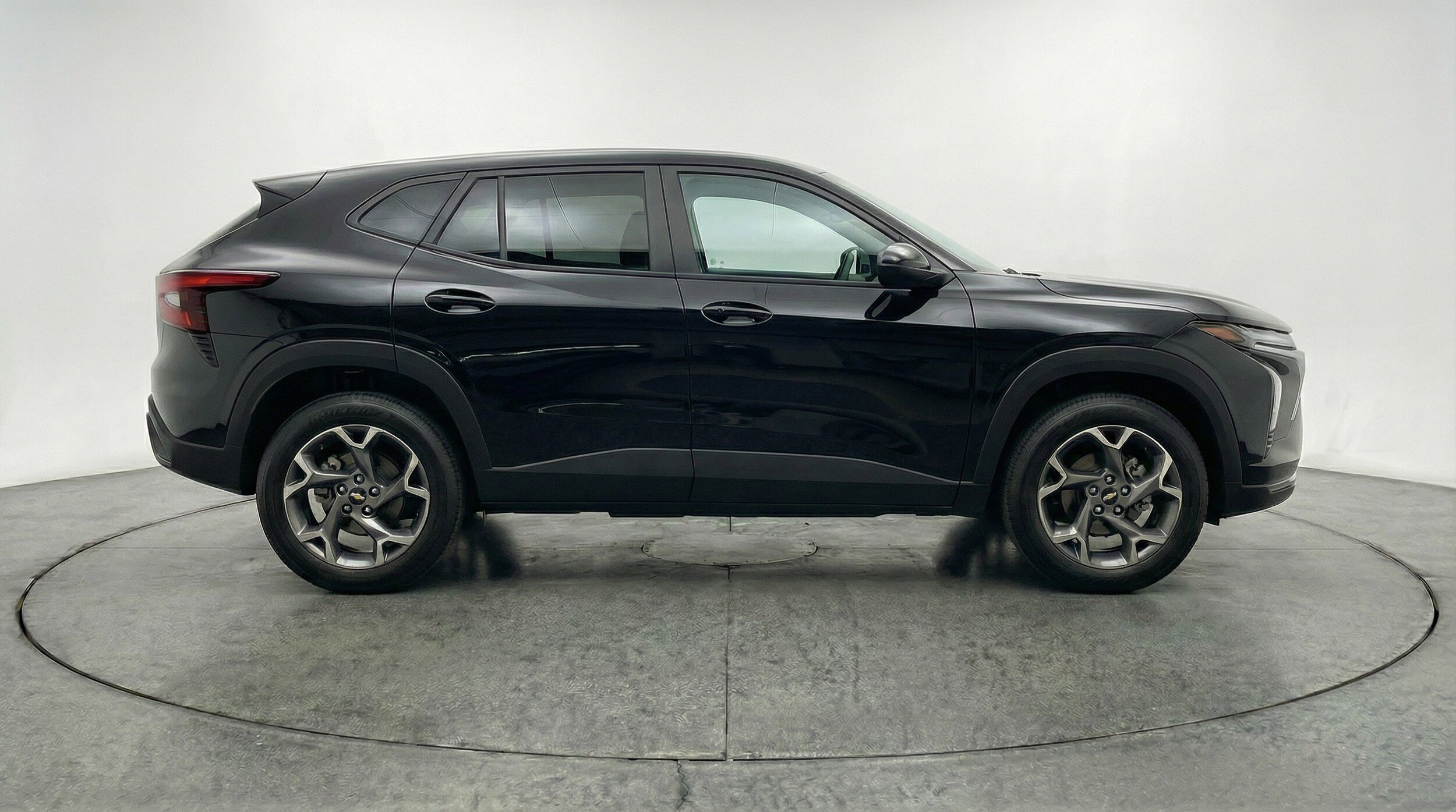 Thumbnail: 2025 Chevrolet Trax - 11