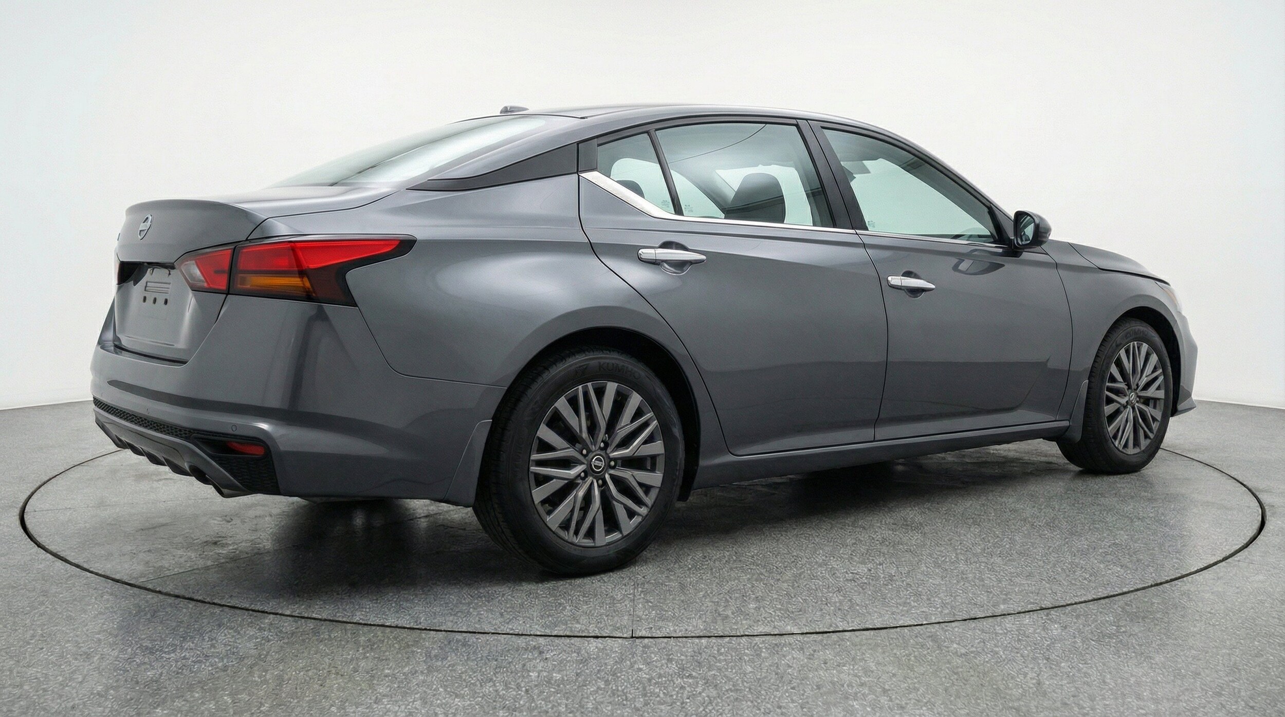 Thumbnail: 2025 Nissan Altima - 9