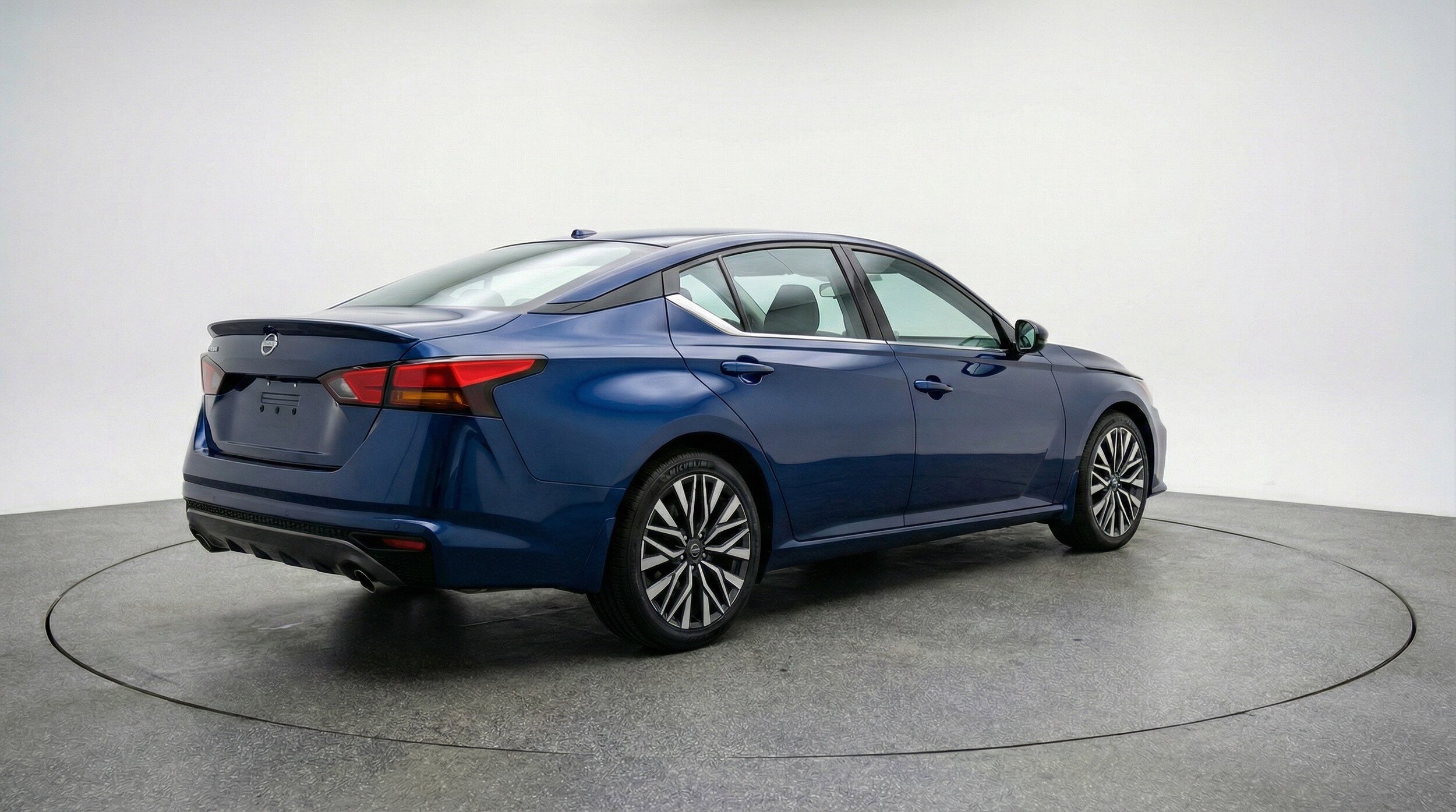 Thumbnail: 2025 Nissan Altima - 9