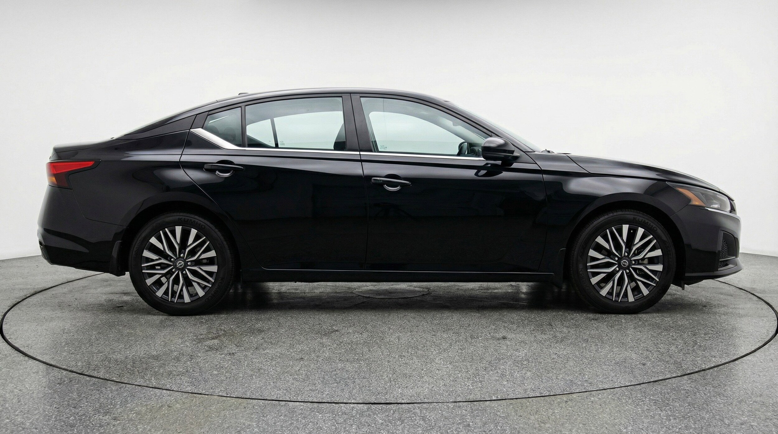 Thumbnail: 2025 Nissan Altima - 11