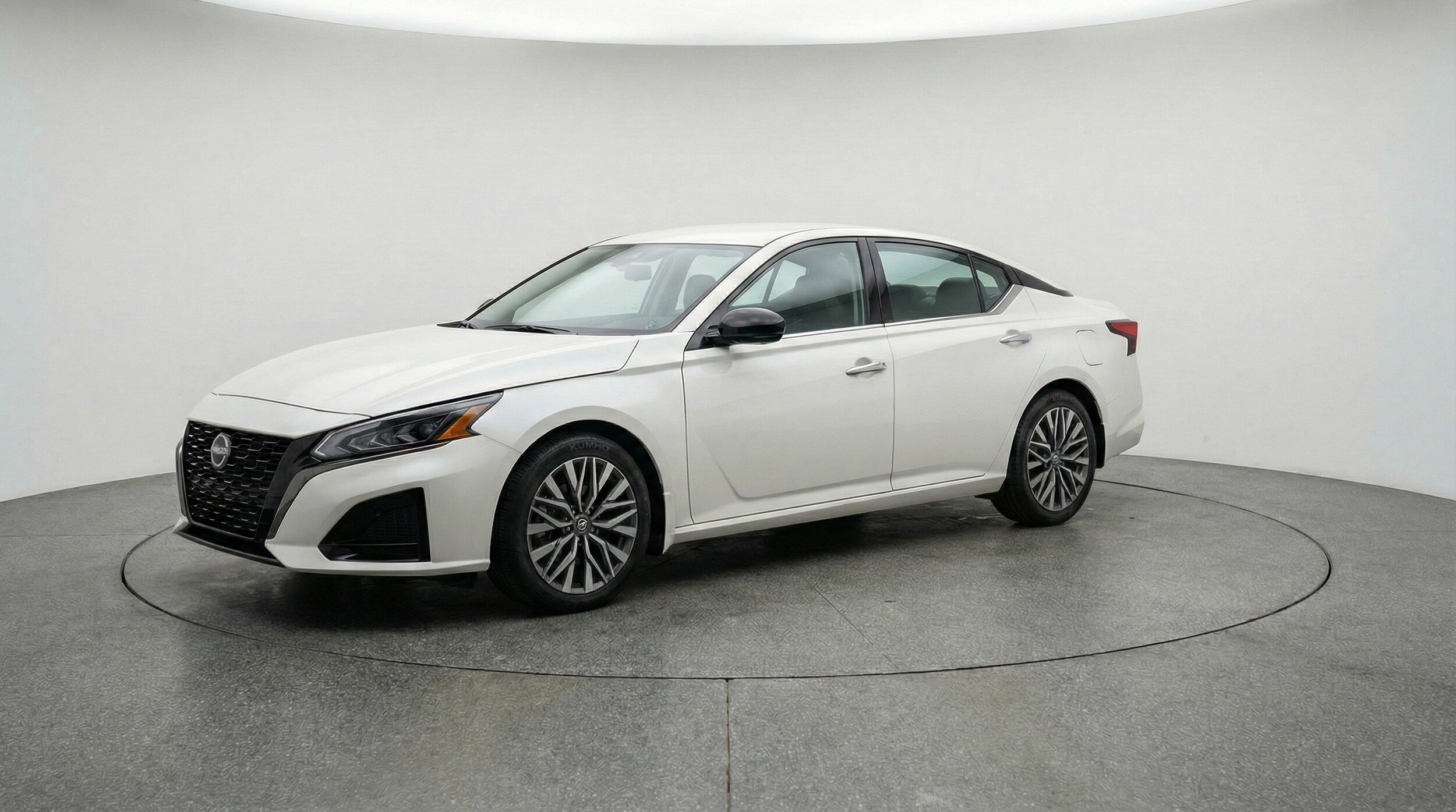 Thumbnail: 2025 Nissan Altima - 3