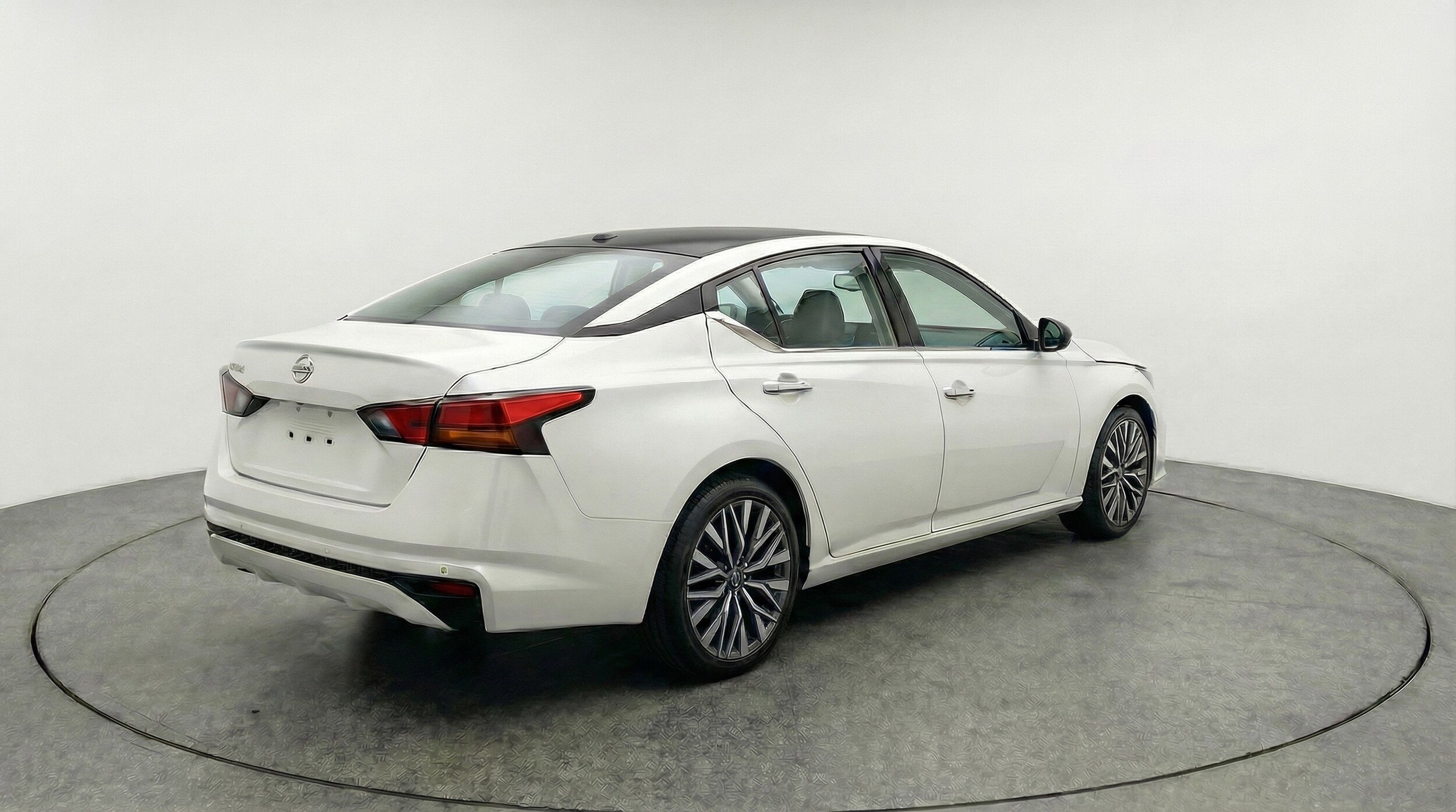 Thumbnail: 2025 Nissan Altima - 9