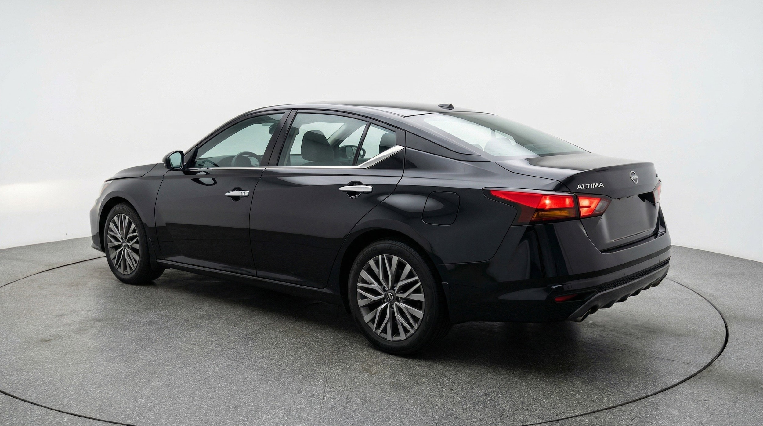 Thumbnail: 2025 Nissan Altima - 6