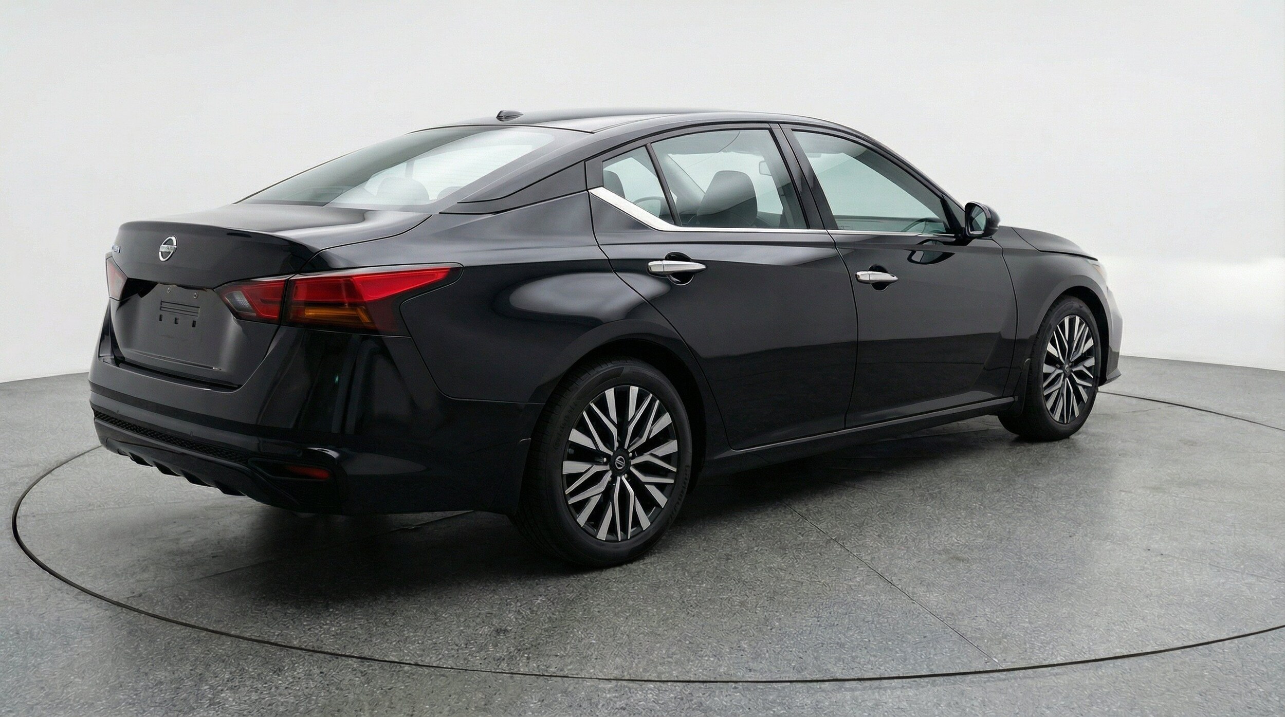 Thumbnail: 2025 Nissan Altima - 9