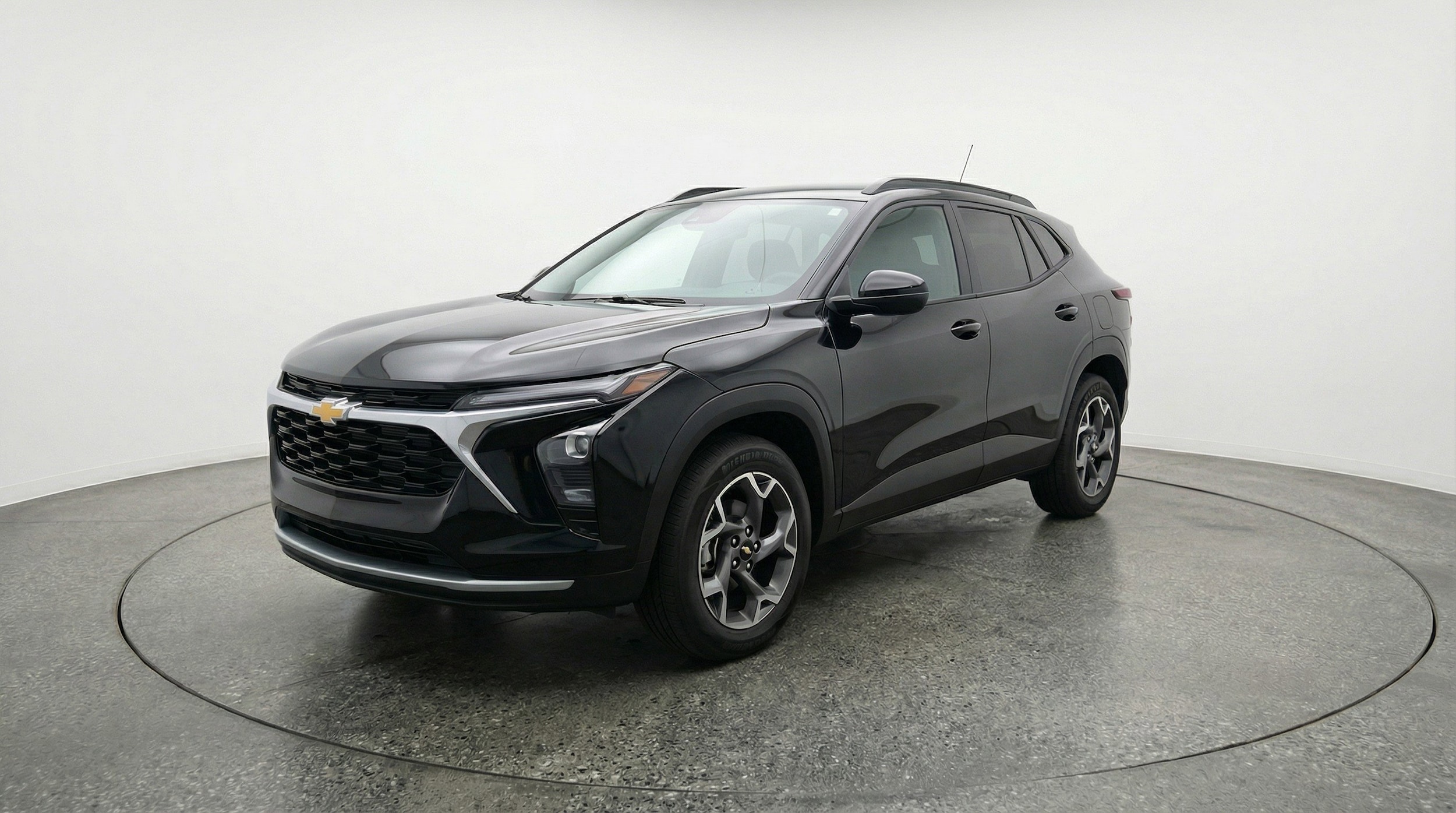 Thumbnail: 2025 Chevrolet Trax - 3