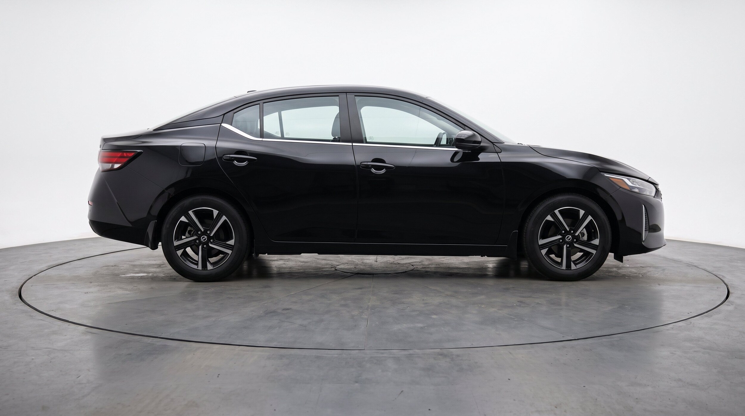 Thumbnail: 2025 Nissan Sentra - 11