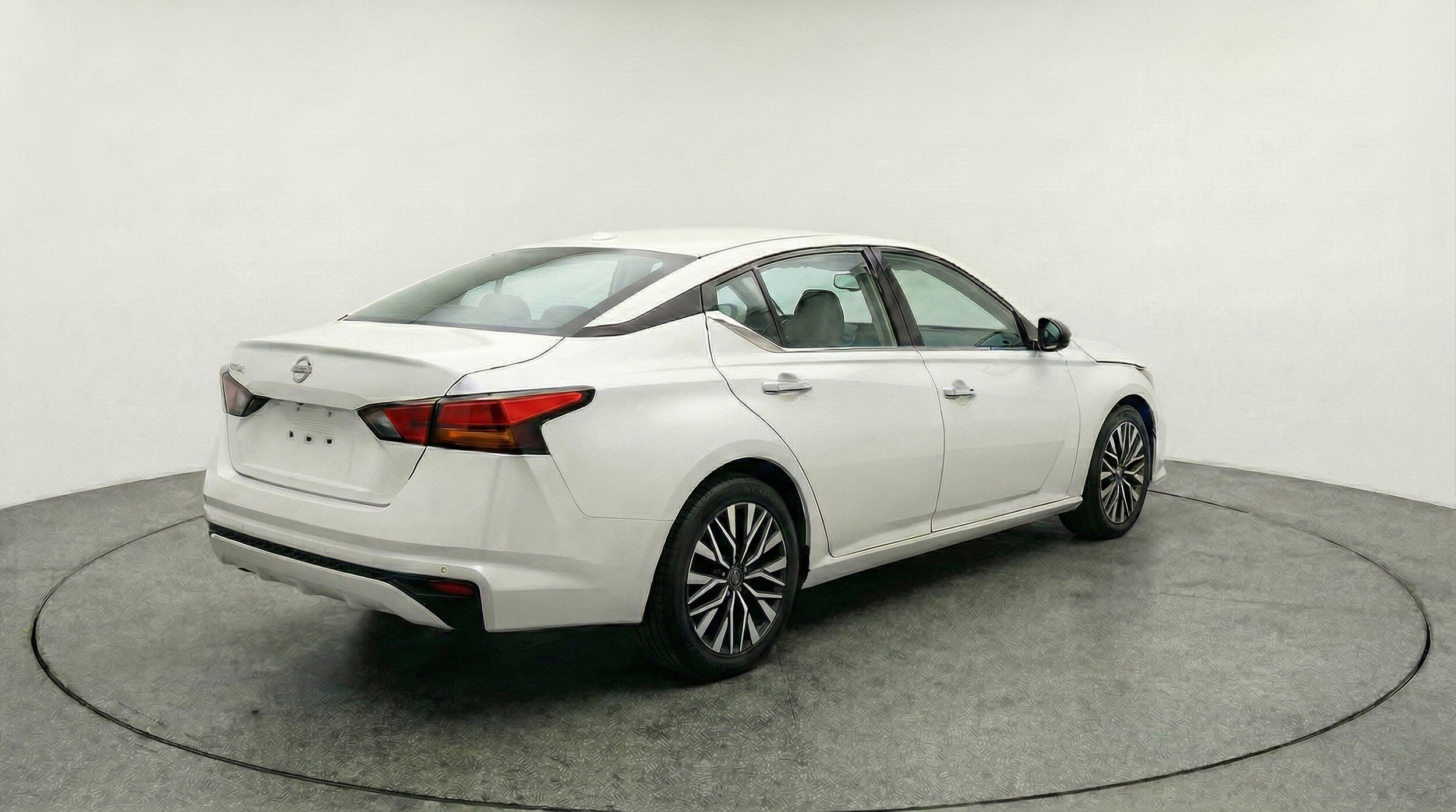 Thumbnail: 2025 Nissan Altima - 9