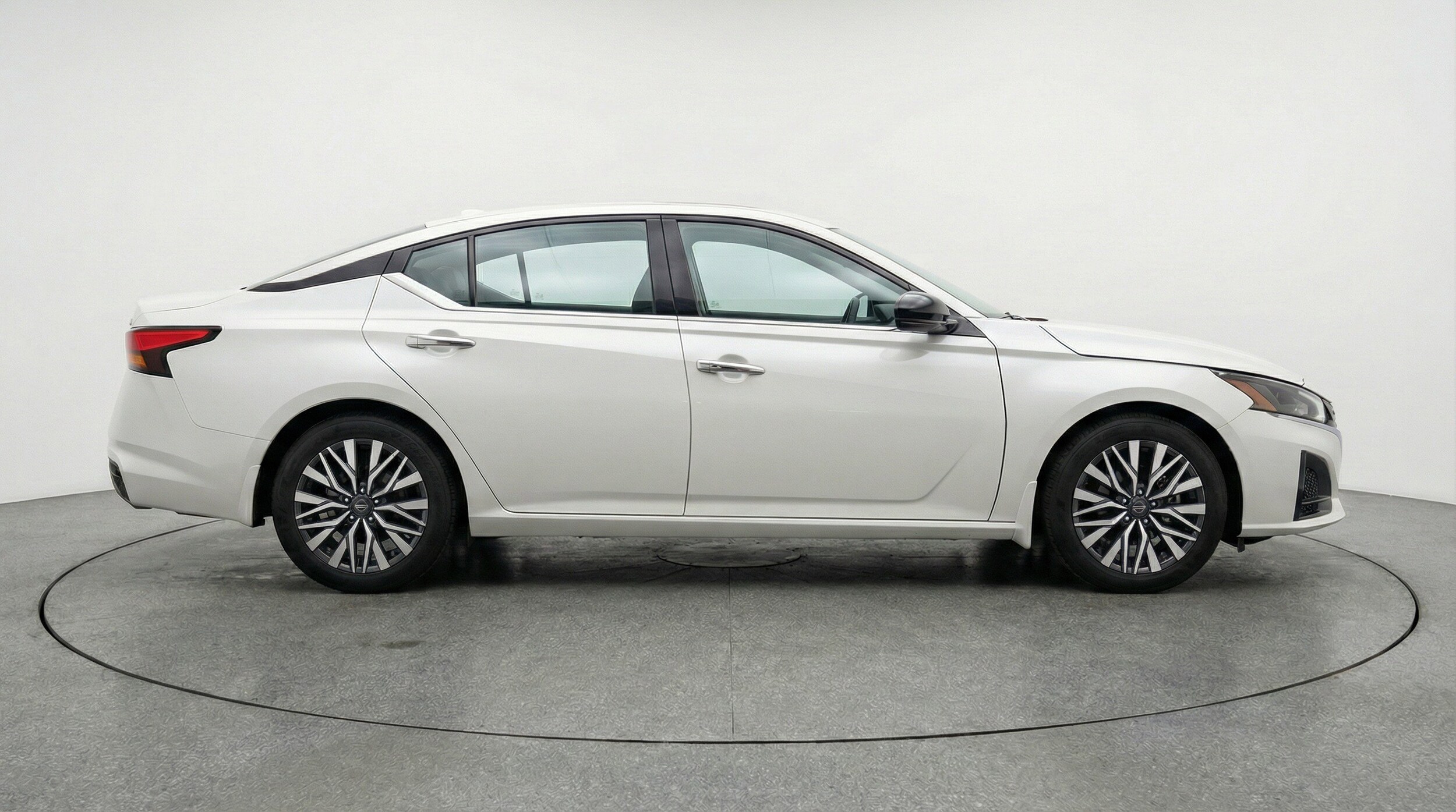 Thumbnail: 2025 Nissan Altima - 11