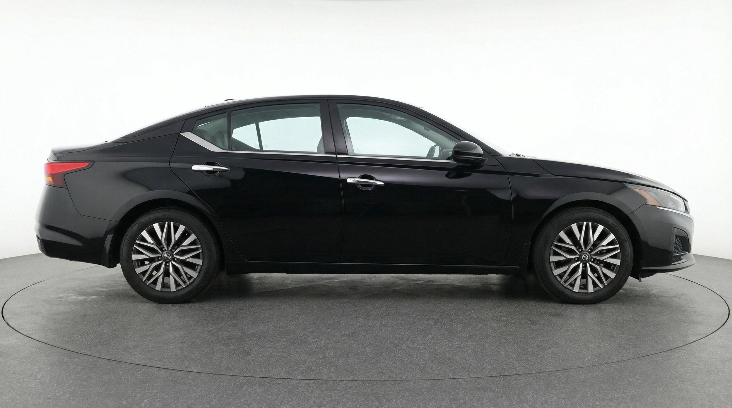 Thumbnail: 2025 Nissan Altima - 11