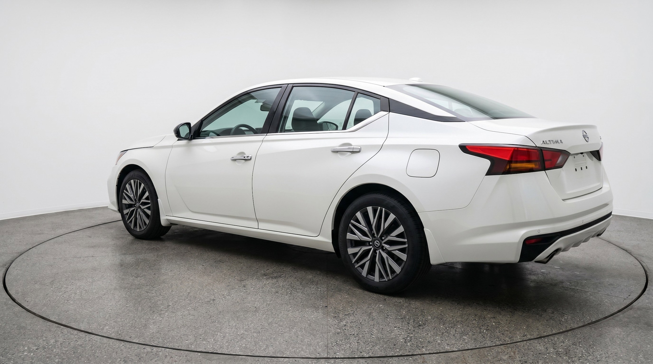 Thumbnail: 2025 Nissan Altima - 6