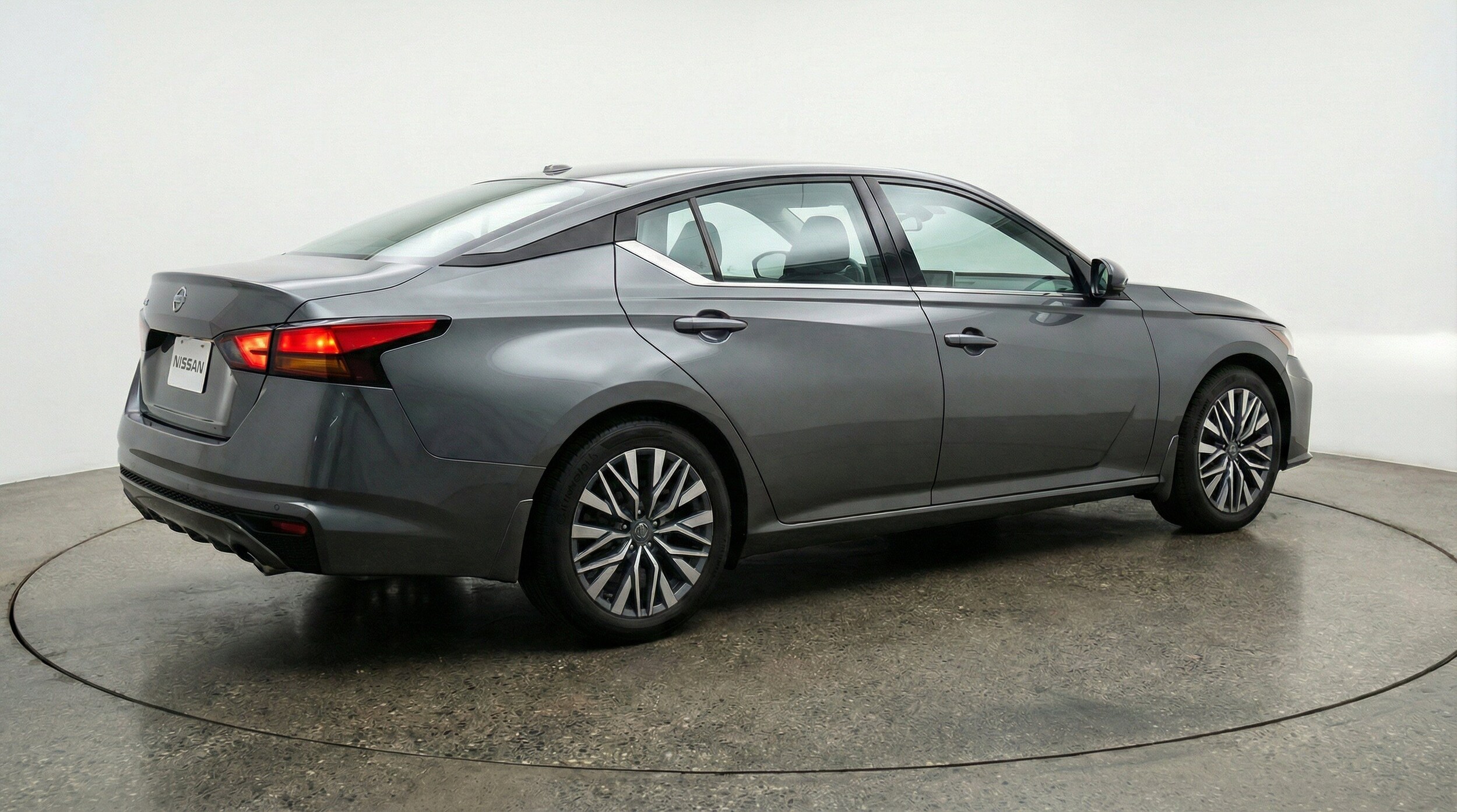 Thumbnail: 2025 Nissan Altima - 9