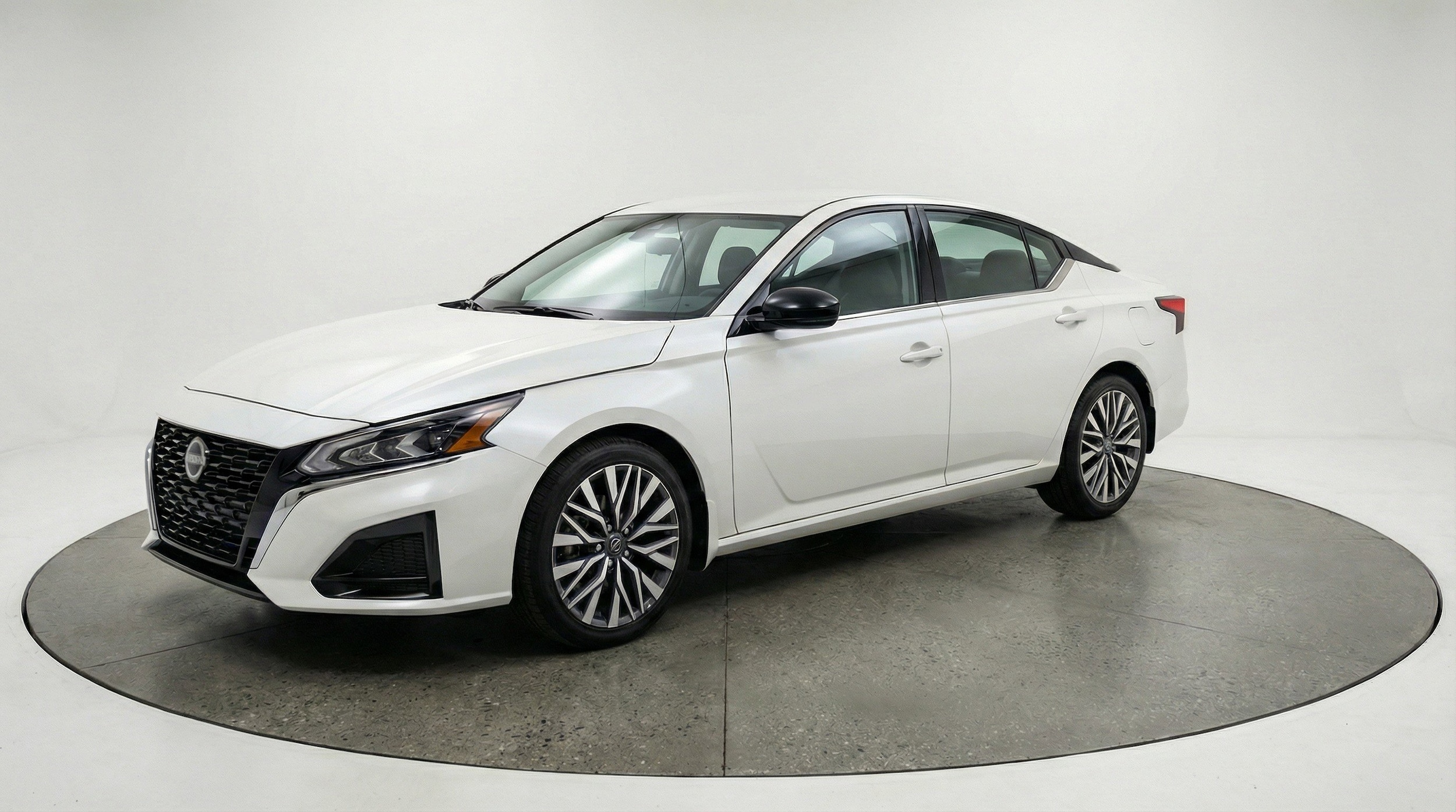 Thumbnail: 2025 Nissan Altima - 3