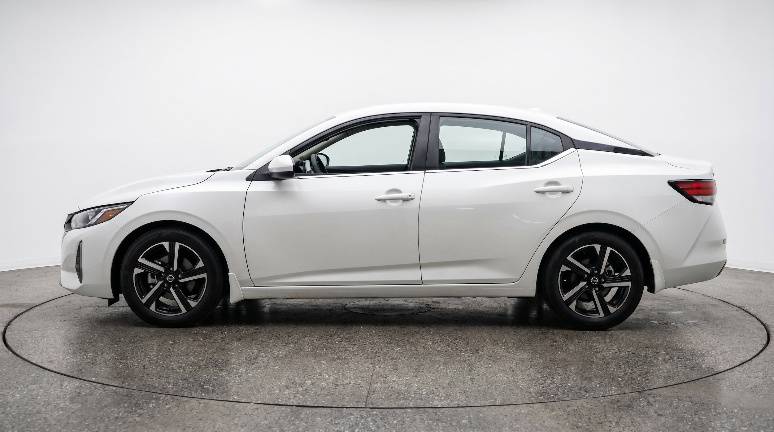 Thumbnail: 2025 Nissan Sentra - 5