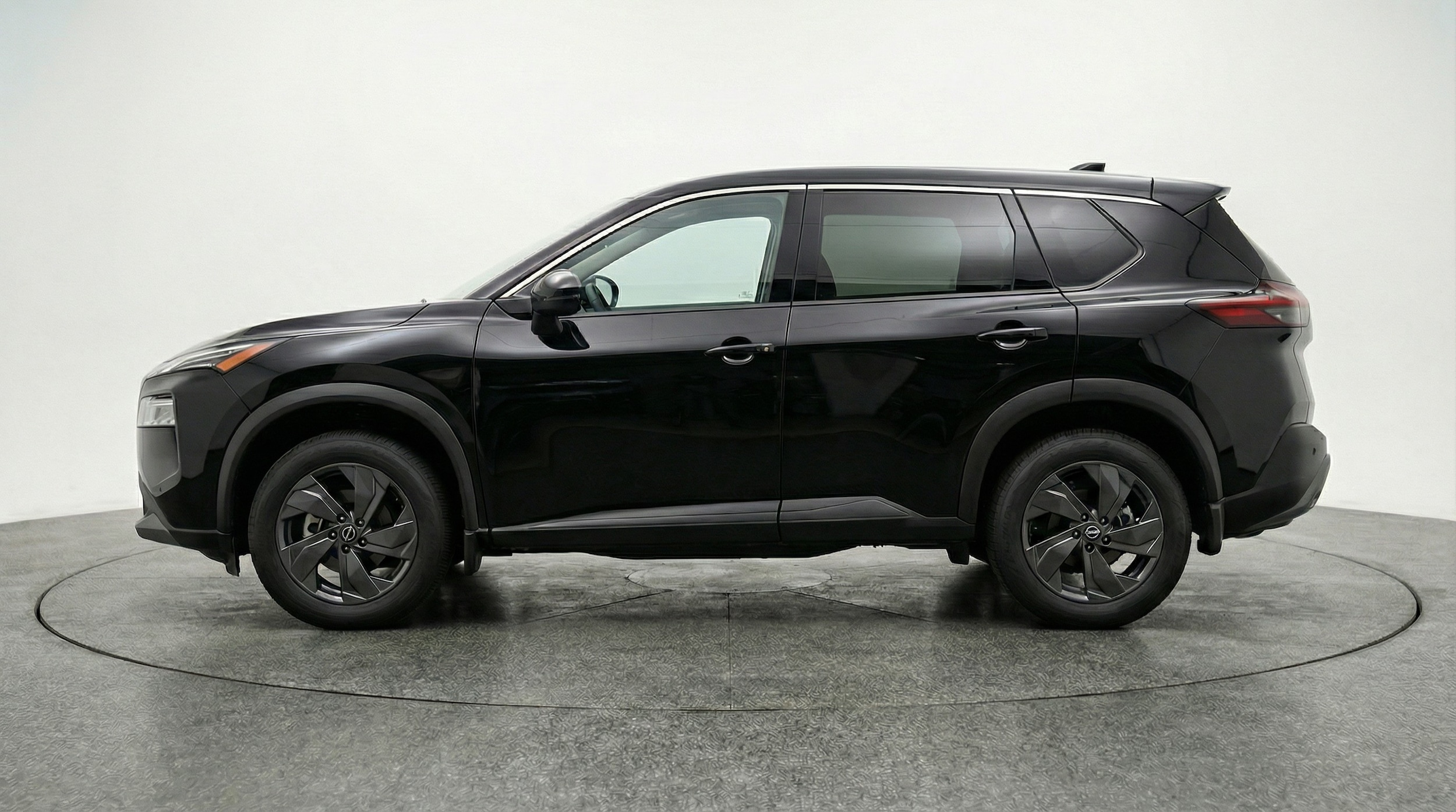 Thumbnail: 2025 Nissan Rogue - 4