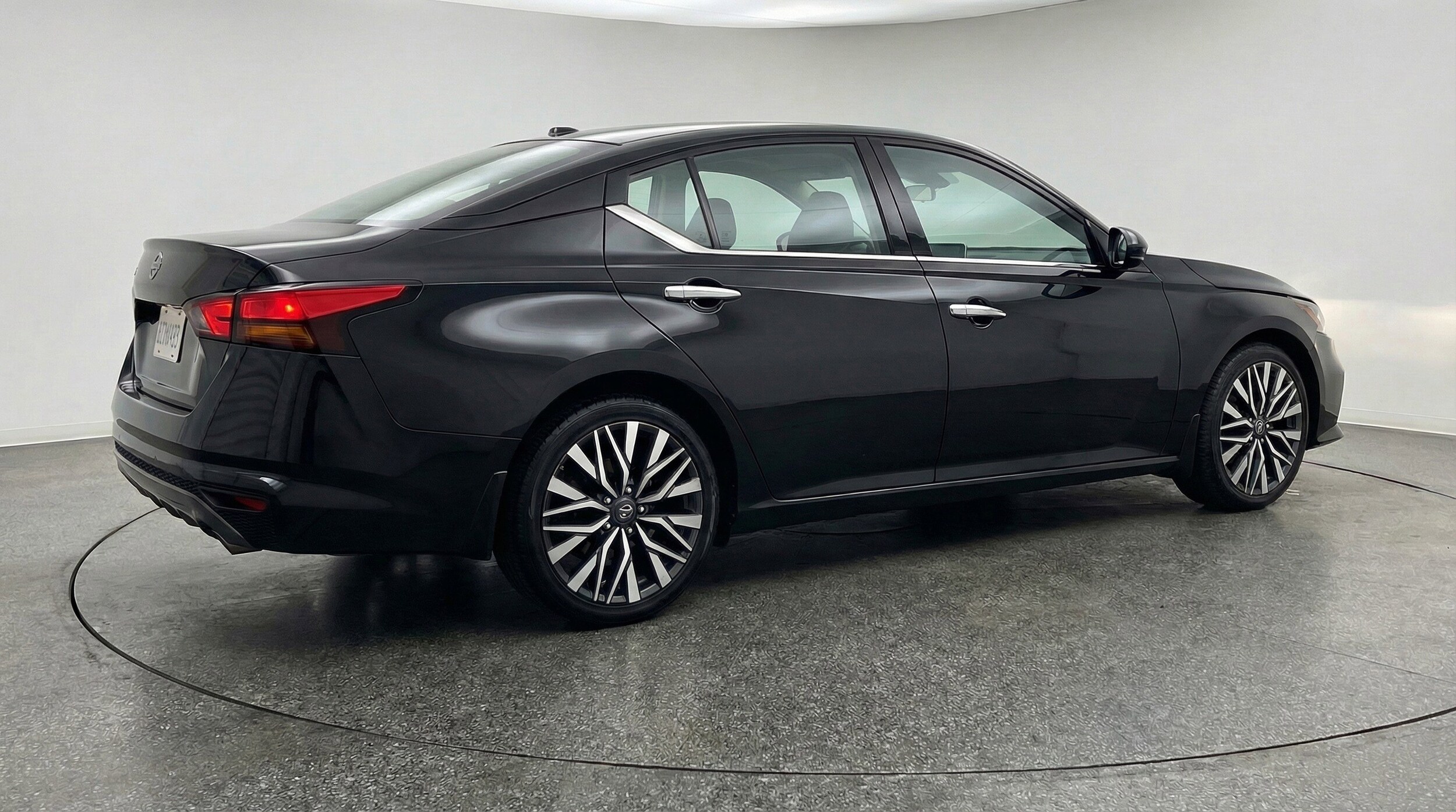 Thumbnail: 2025 Nissan Altima - 9