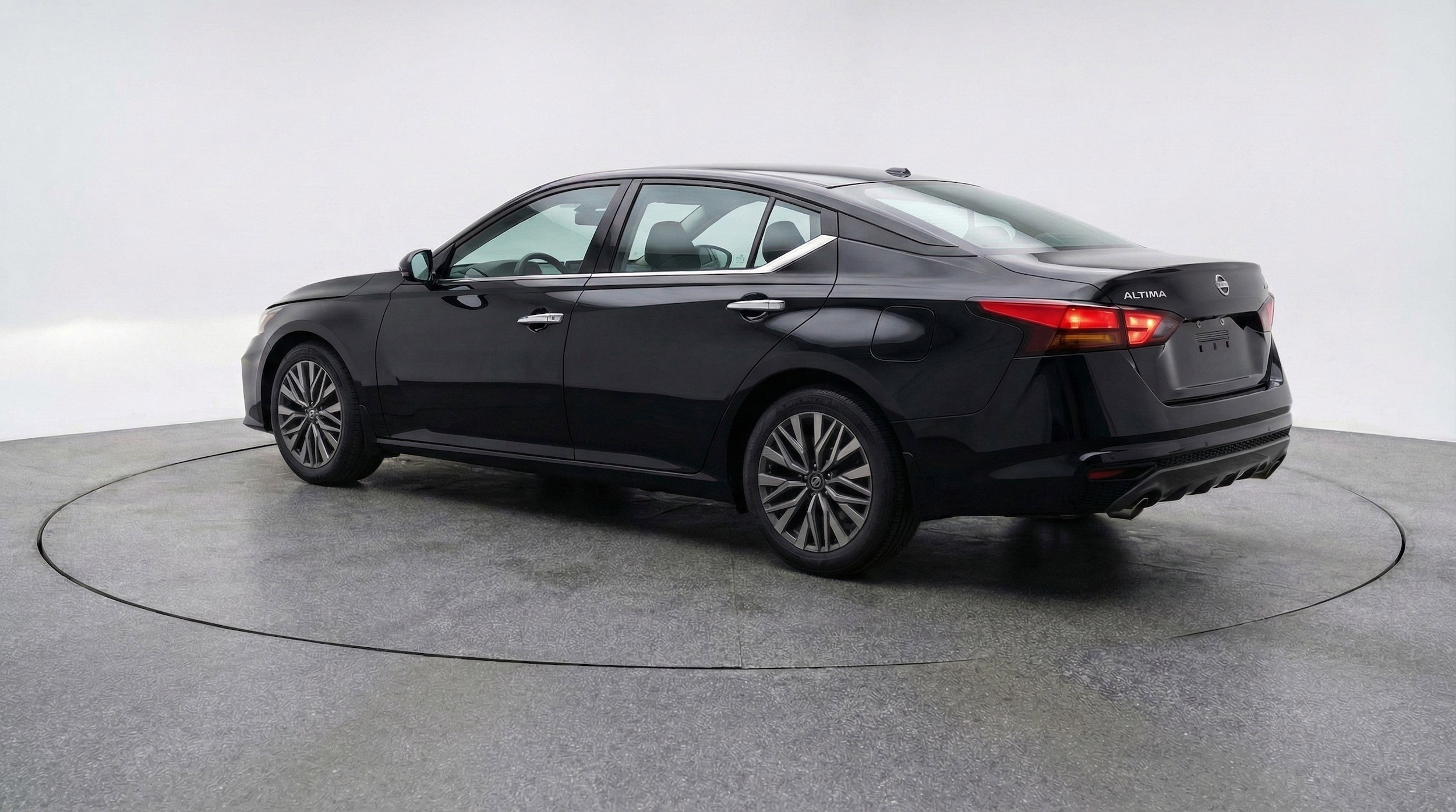 Thumbnail: 2025 Nissan Altima - 6