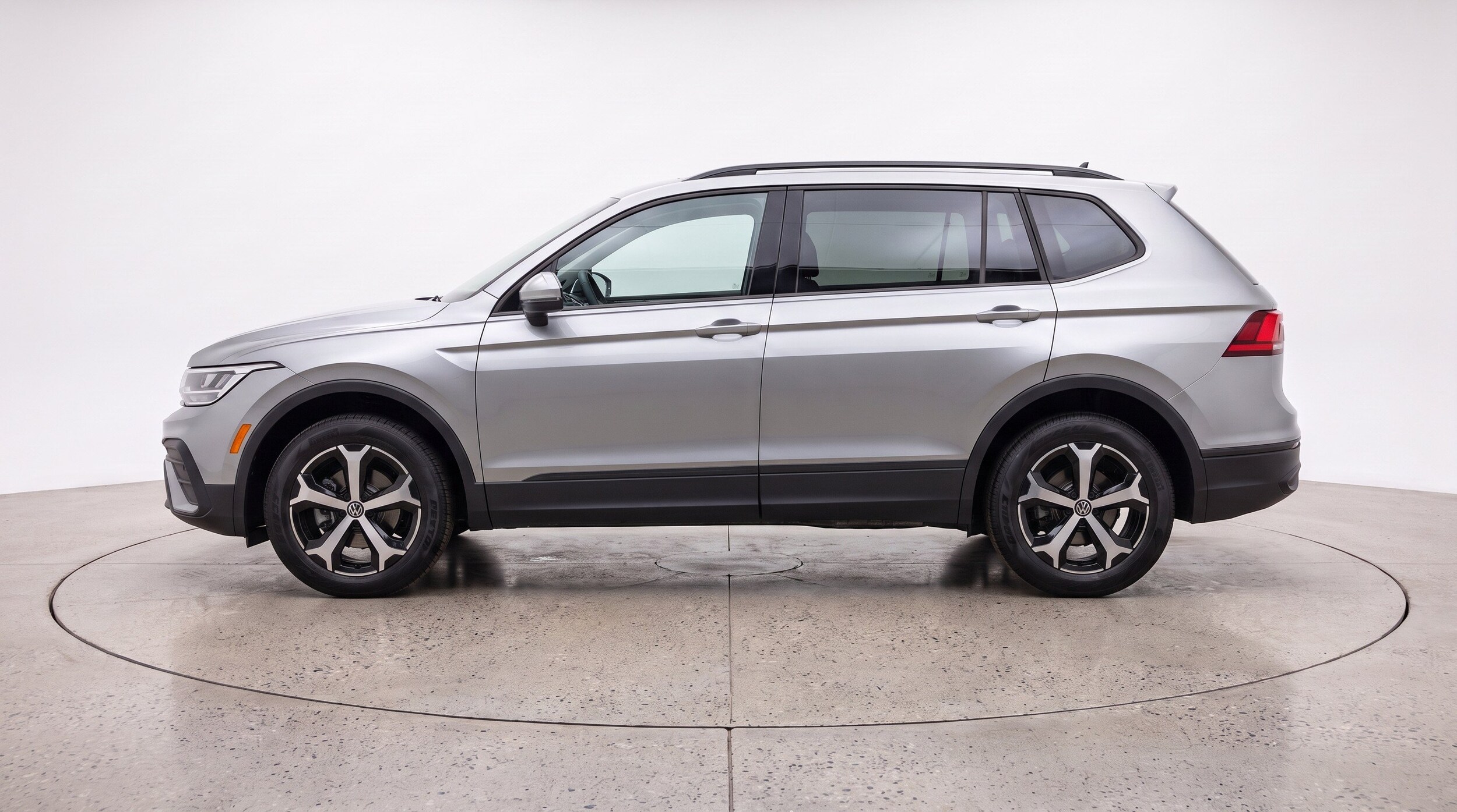 Thumbnail: 2026 Volkswagen Tiguan - 5
