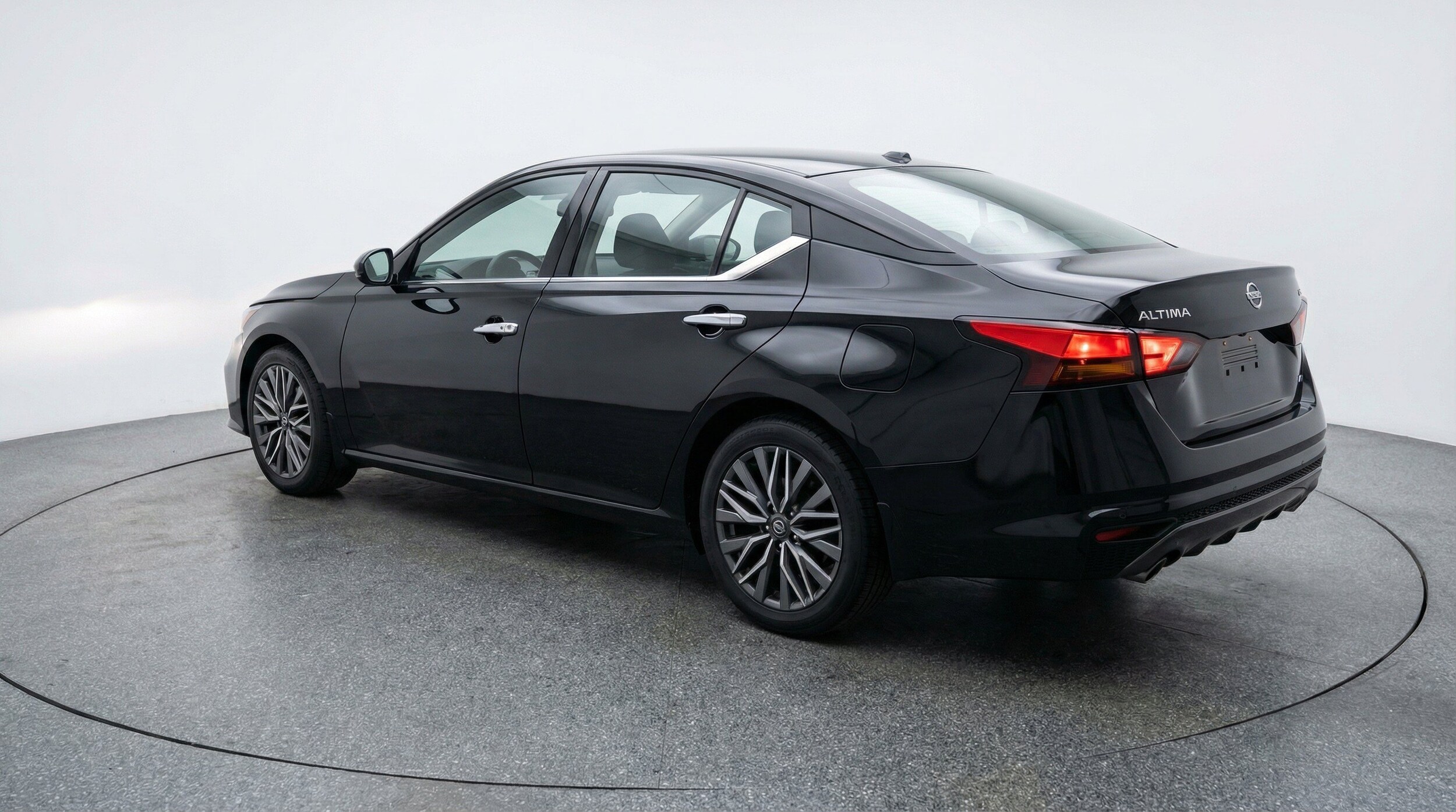 Thumbnail: 2025 Nissan Altima - 6