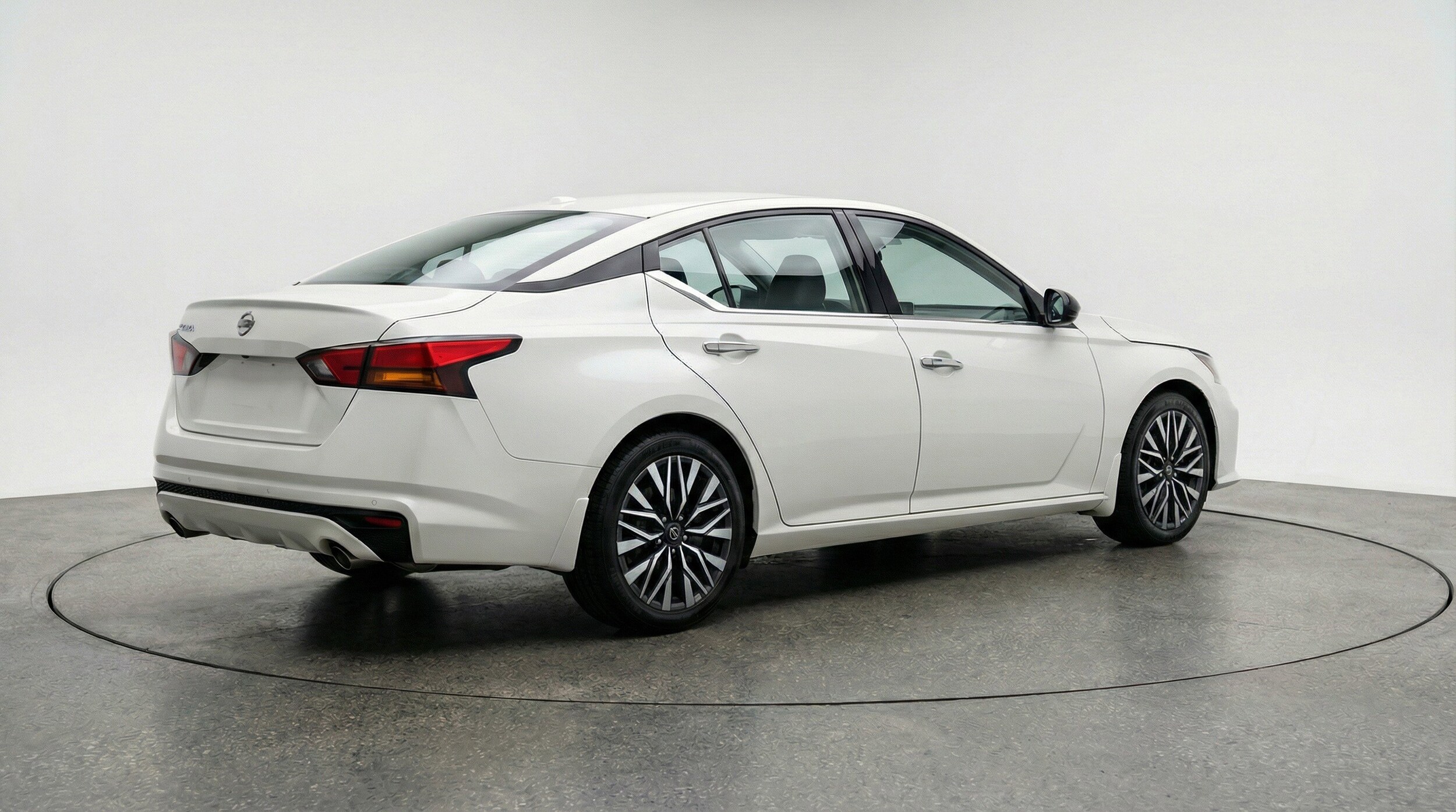 Thumbnail: 2025 Nissan Altima - 9