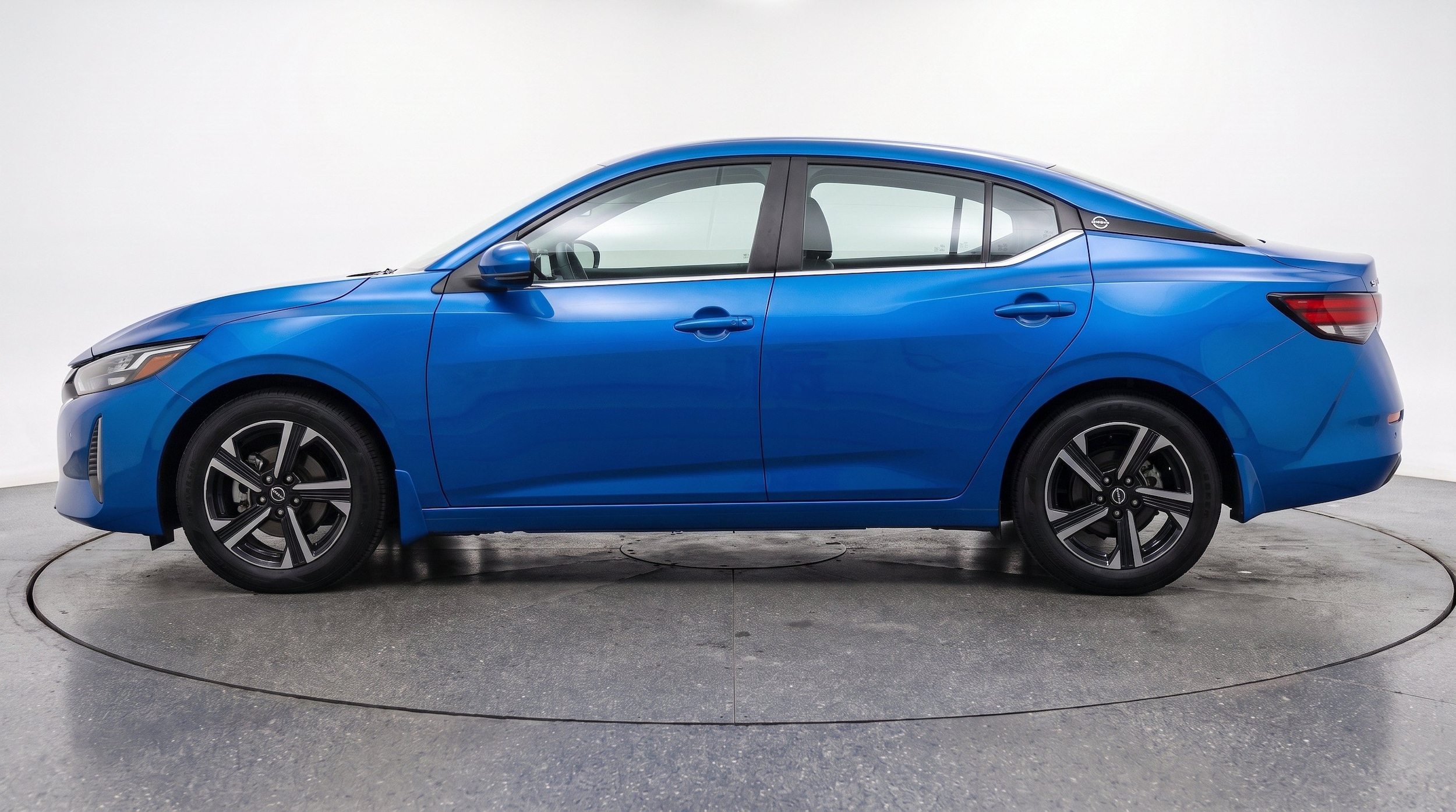 Thumbnail: 2025 Nissan Sentra - 5