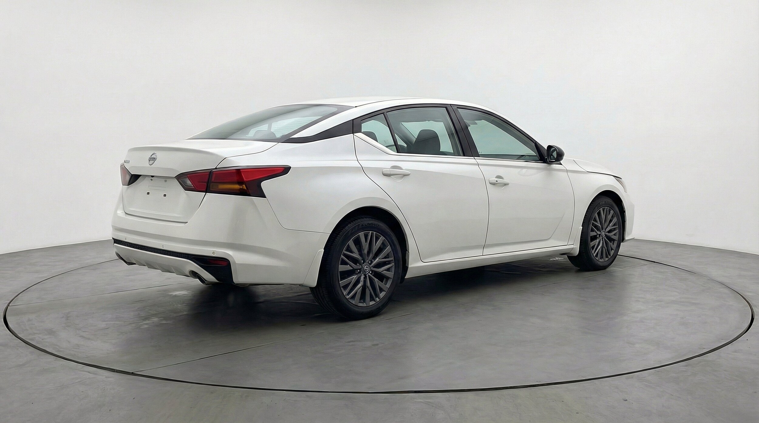 Thumbnail: 2025 Nissan Altima - 9