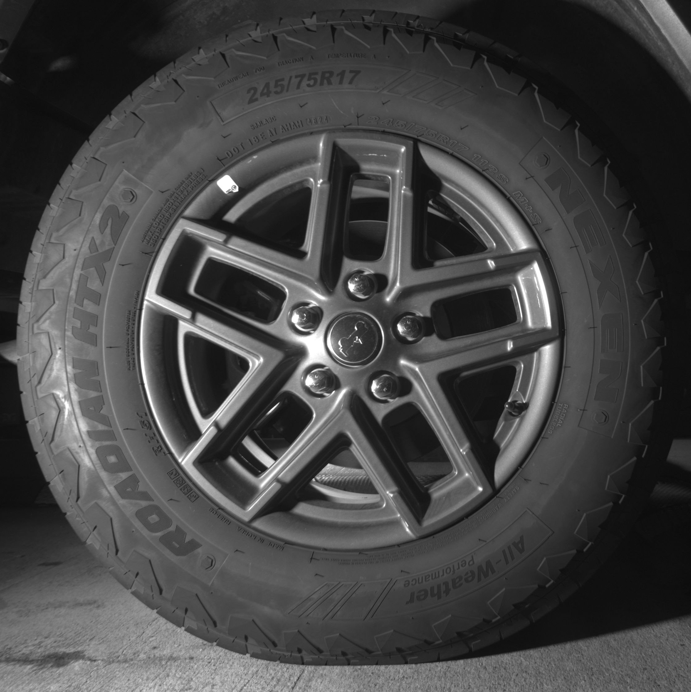 Thumbnail: 2025 Jeep Wrangler - 15