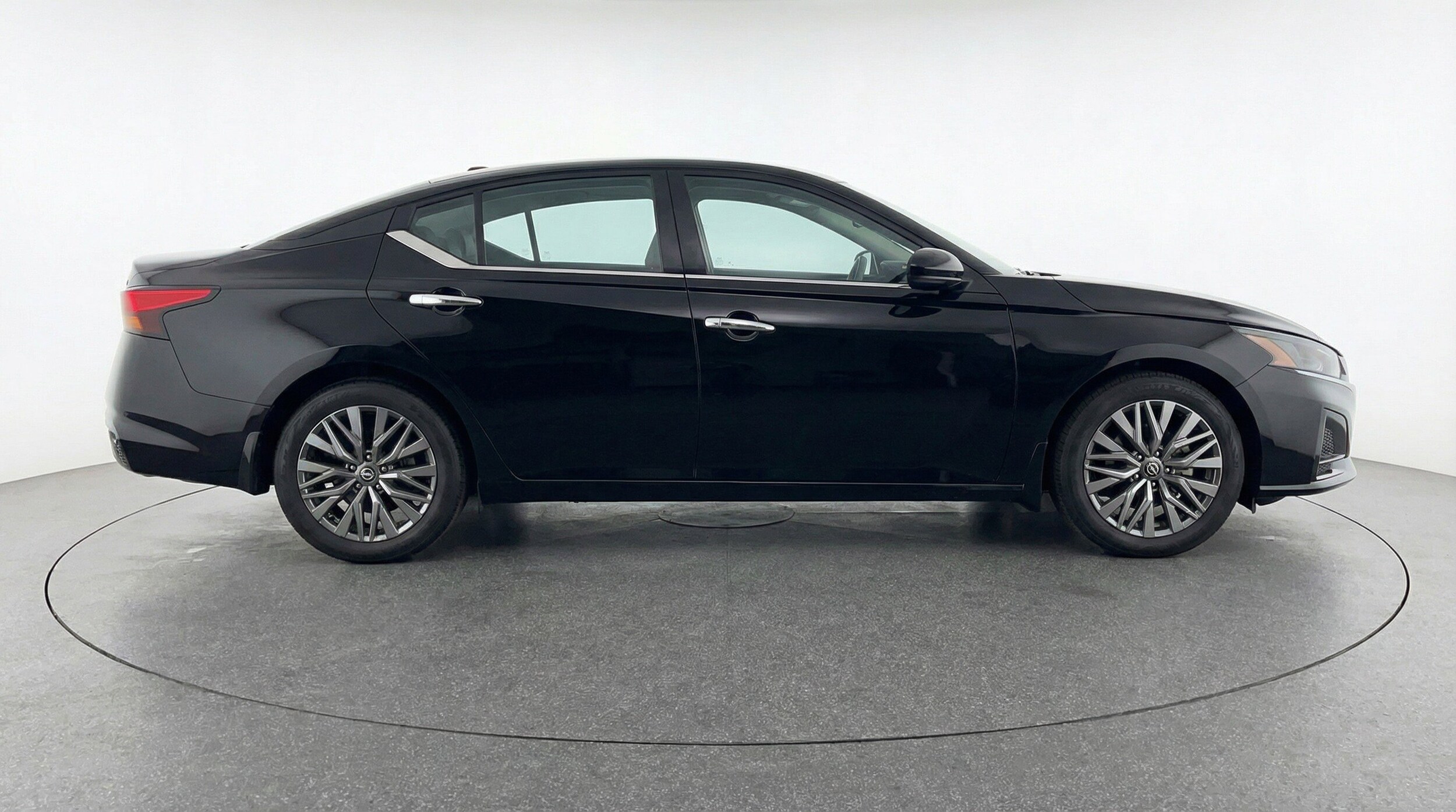 Thumbnail: 2025 Nissan Altima - 11