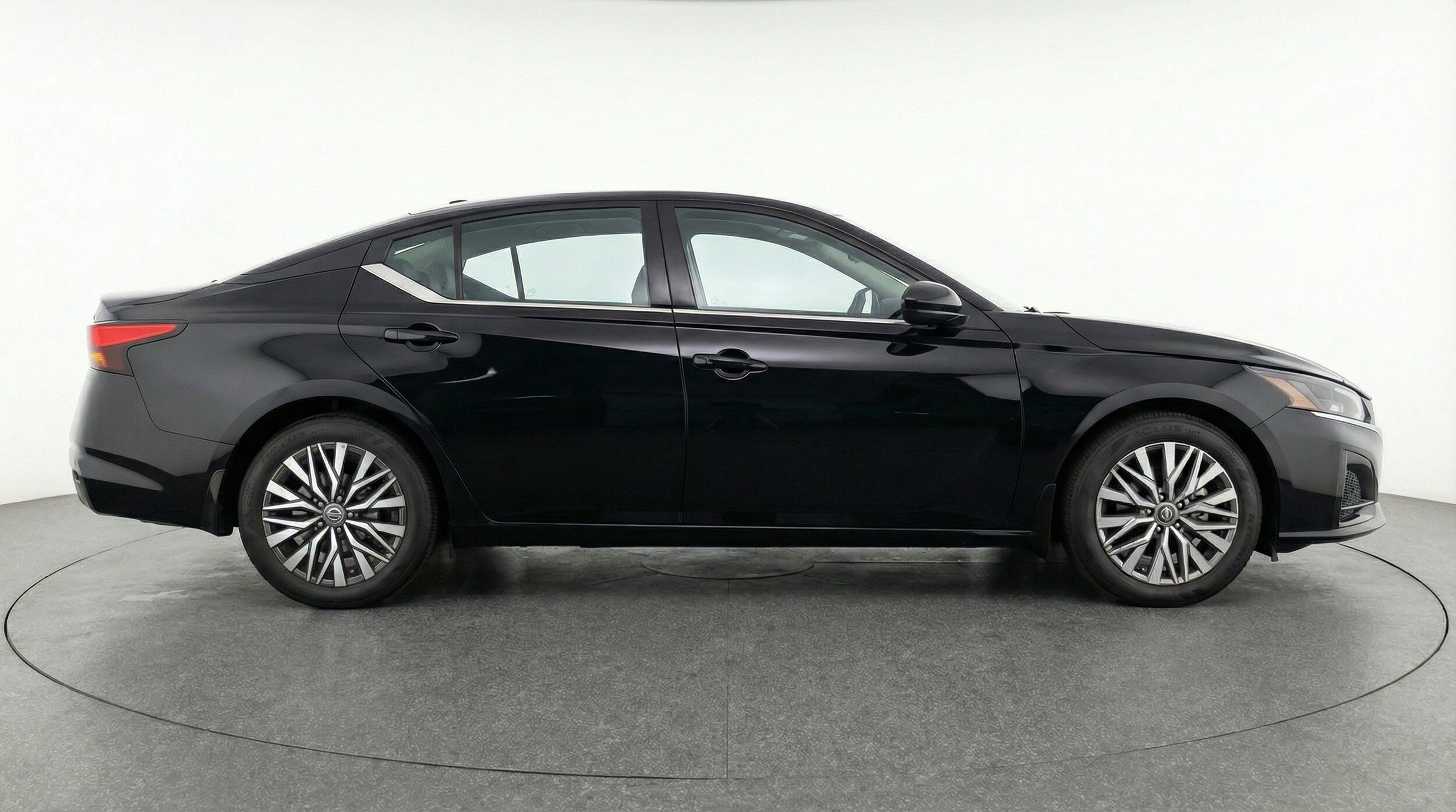 Thumbnail: 2025 Nissan Altima - 11