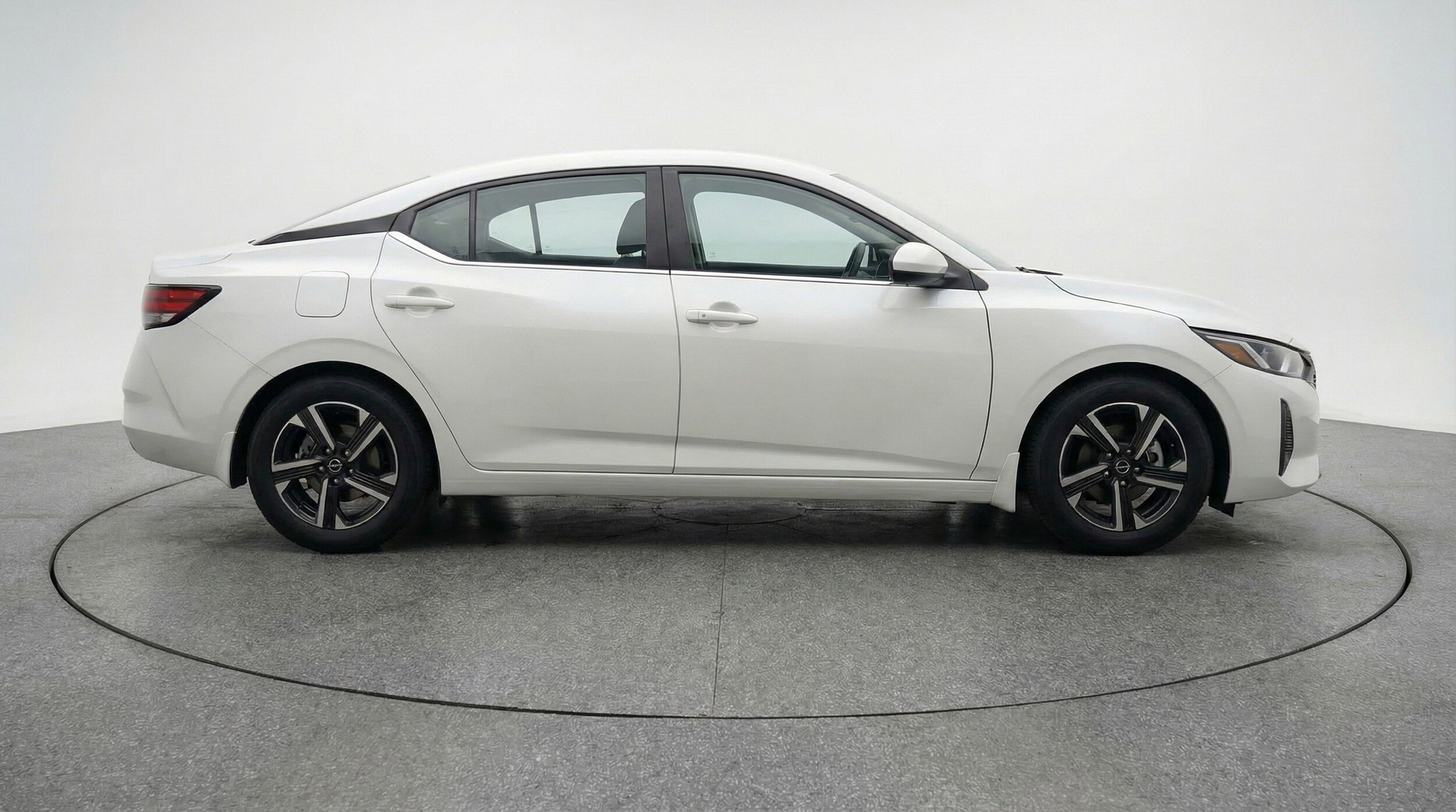 Thumbnail: 2025 Nissan Sentra - 11