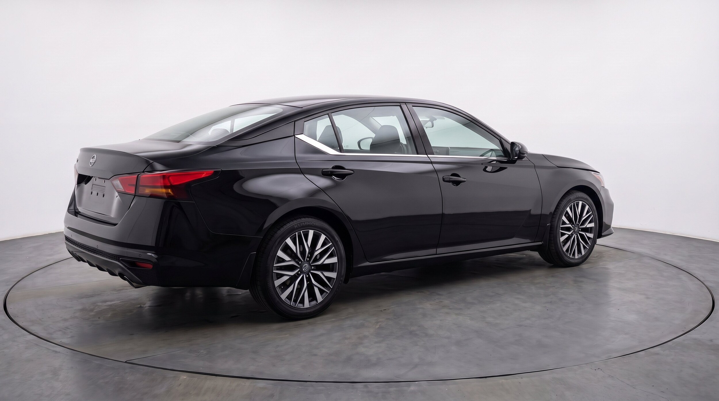 Thumbnail: 2025 Nissan Altima - 9