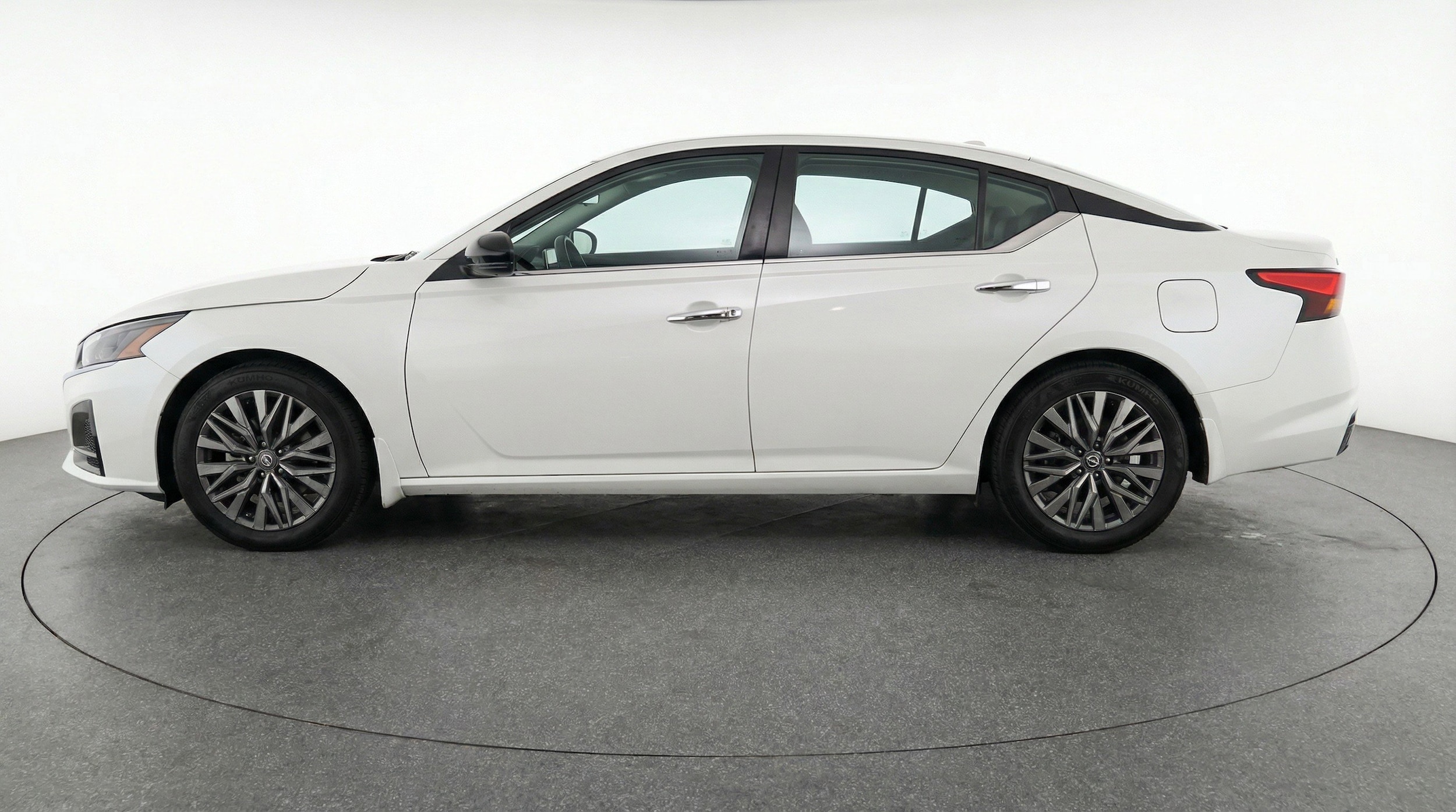 Thumbnail: 2025 Nissan Altima - 5