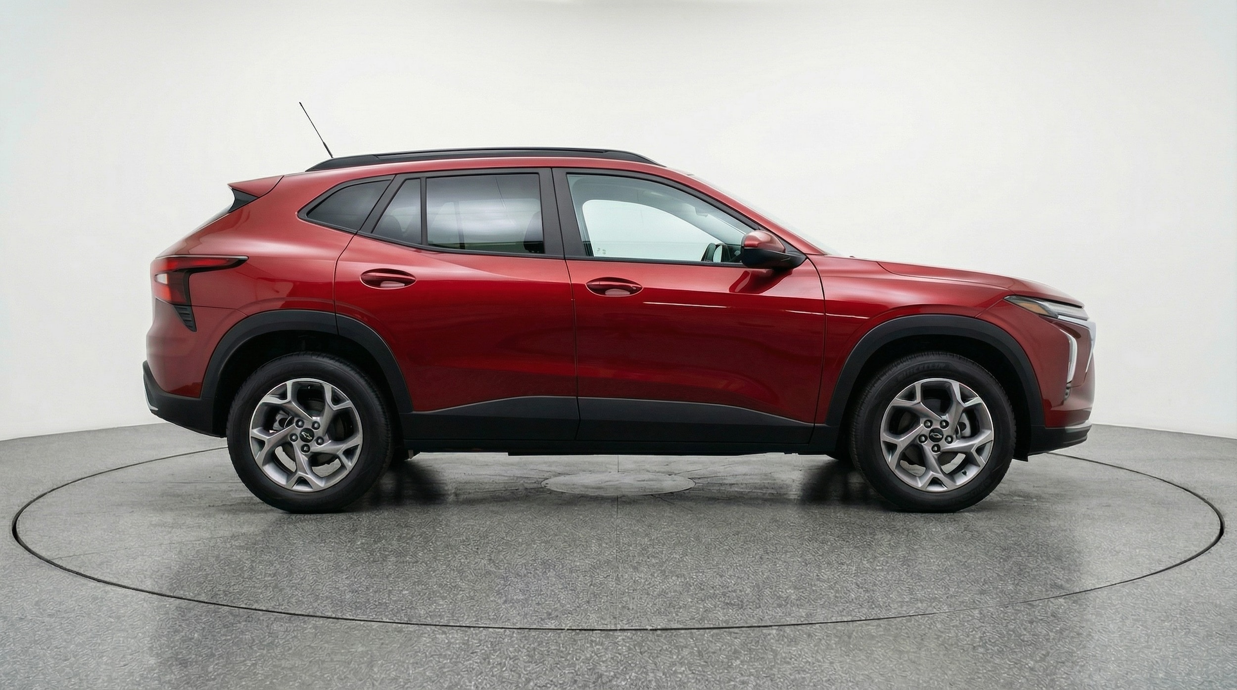 Thumbnail: 2025 Chevrolet Trax - 8