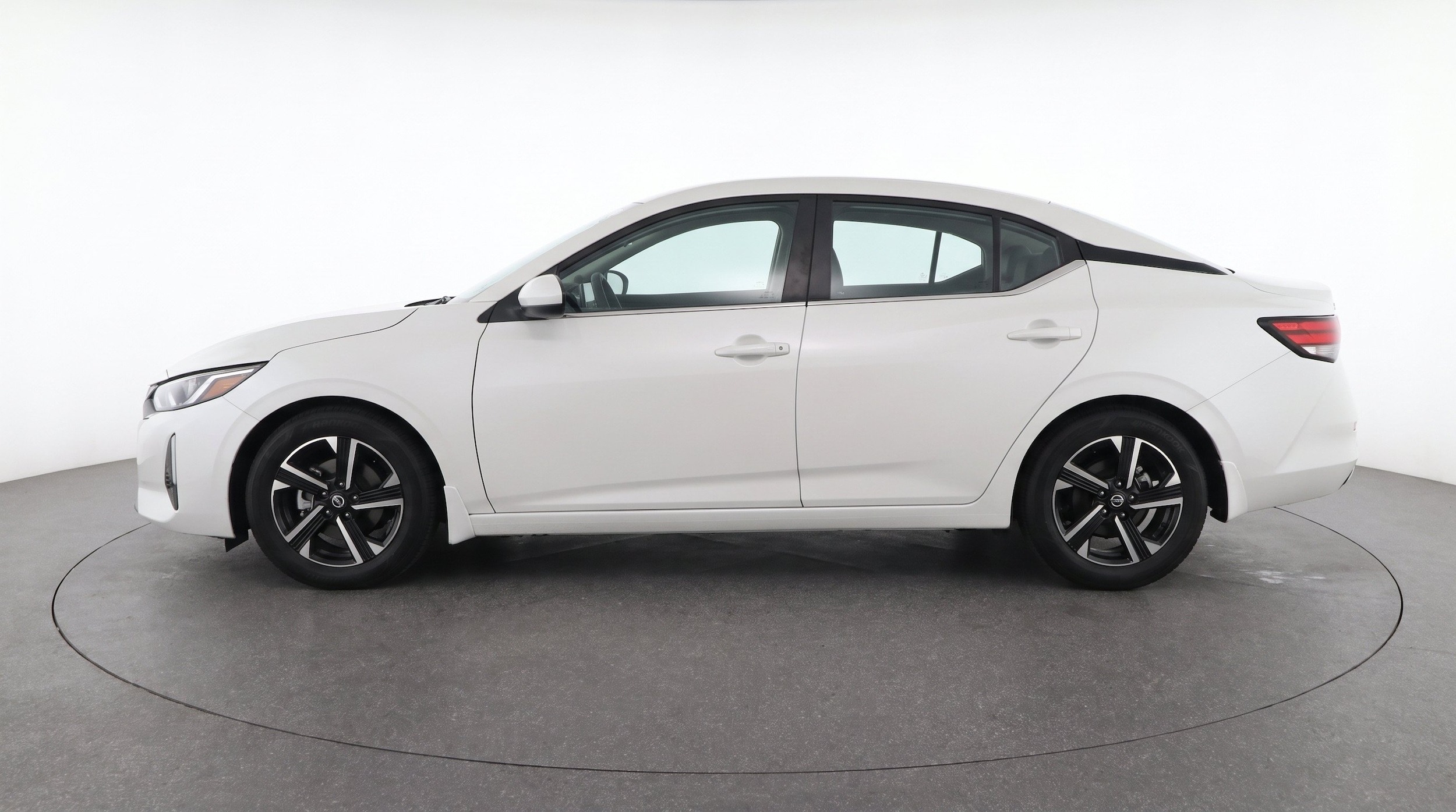 Thumbnail: 2025 Nissan Sentra - 5