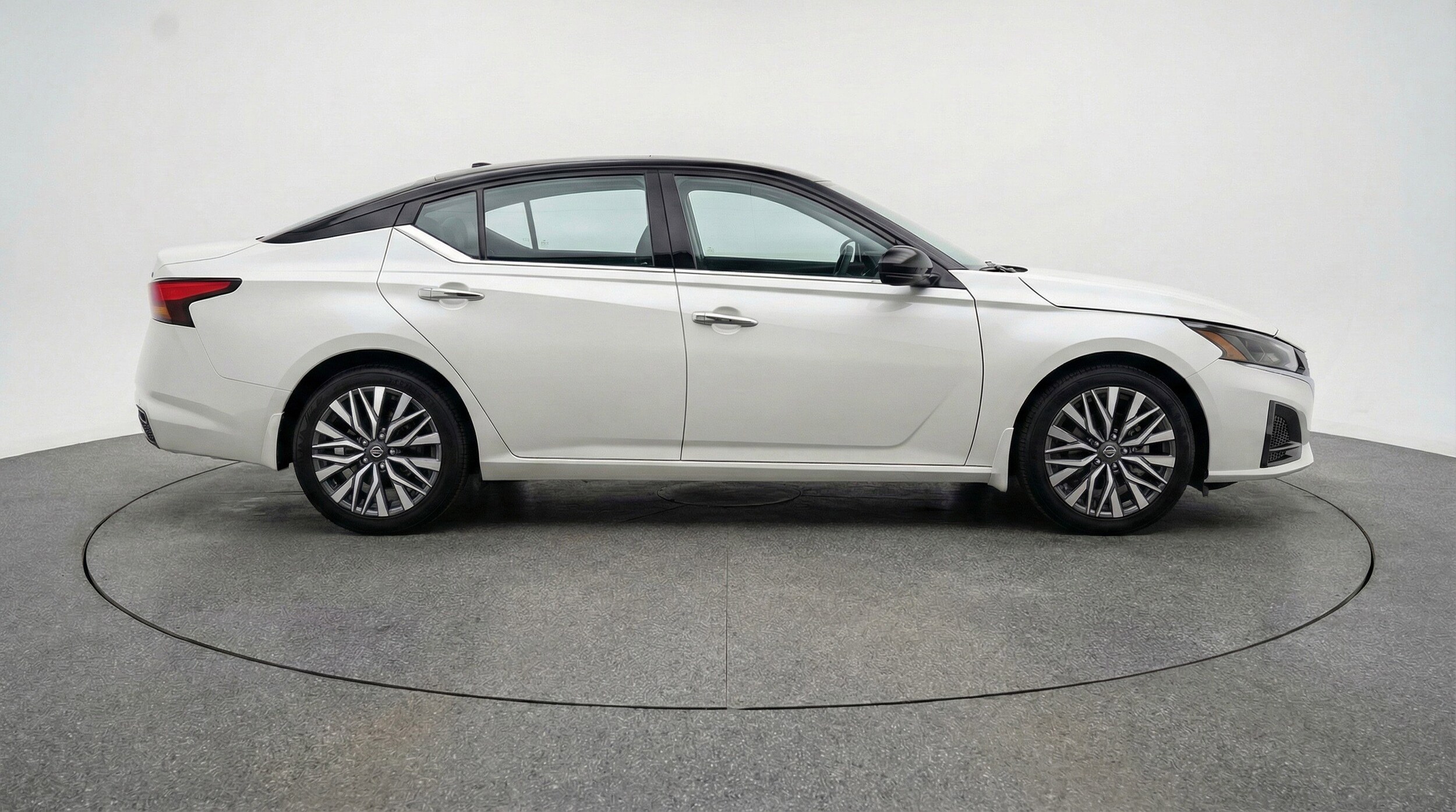 Thumbnail: 2025 Nissan Altima - 11