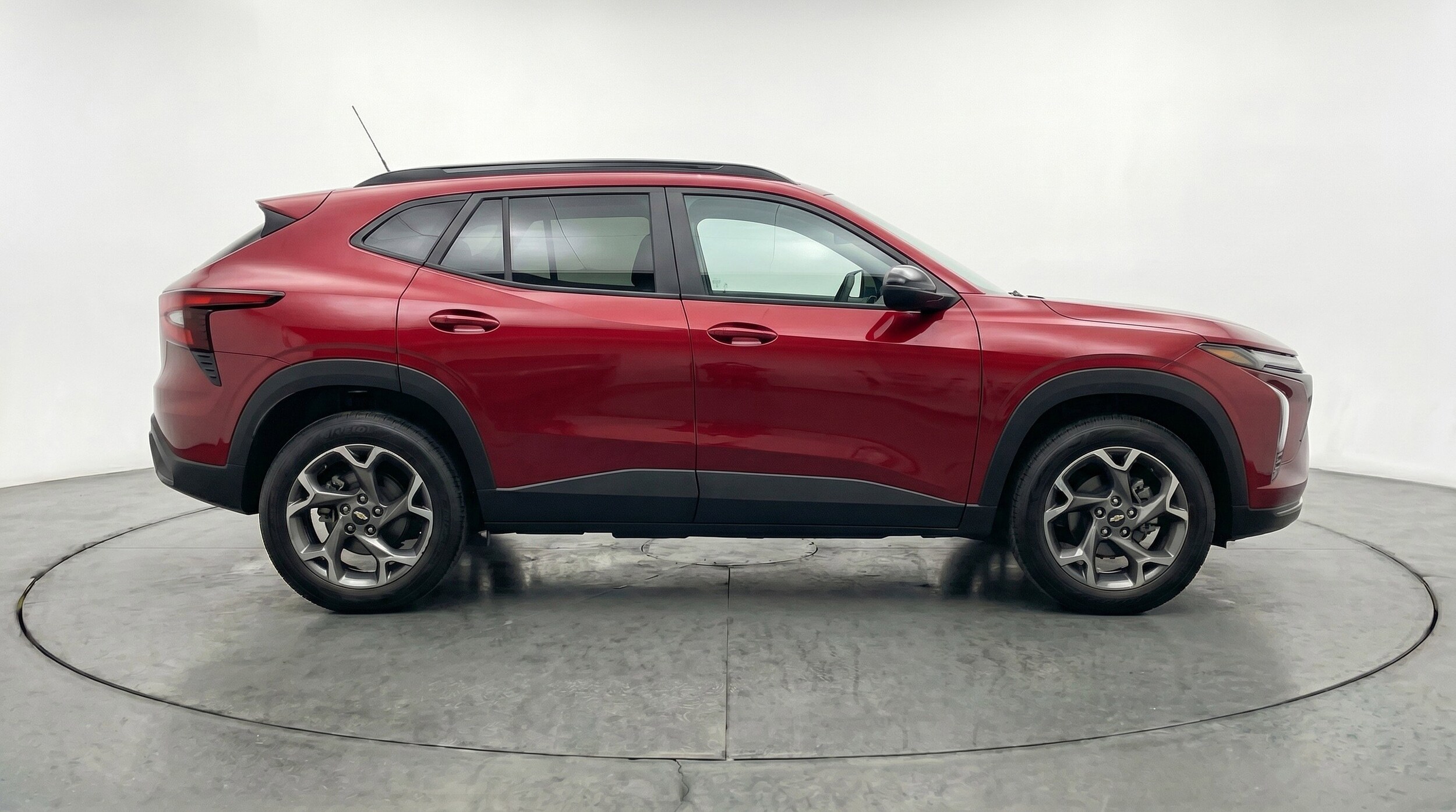 Thumbnail: 2025 Chevrolet Trax - 11