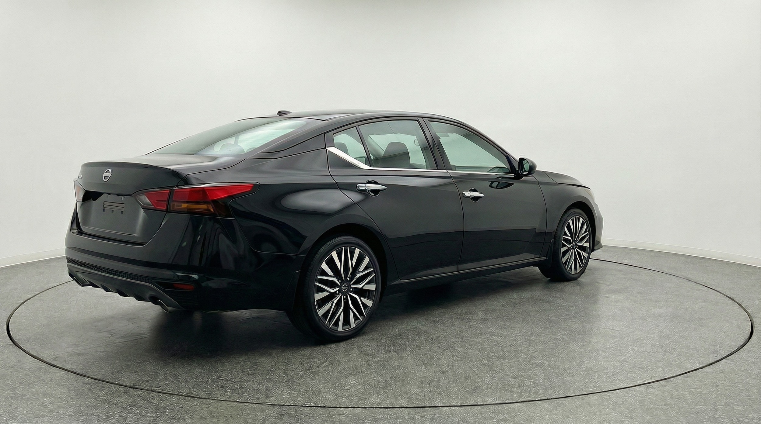 Thumbnail: 2025 Nissan Altima - 7