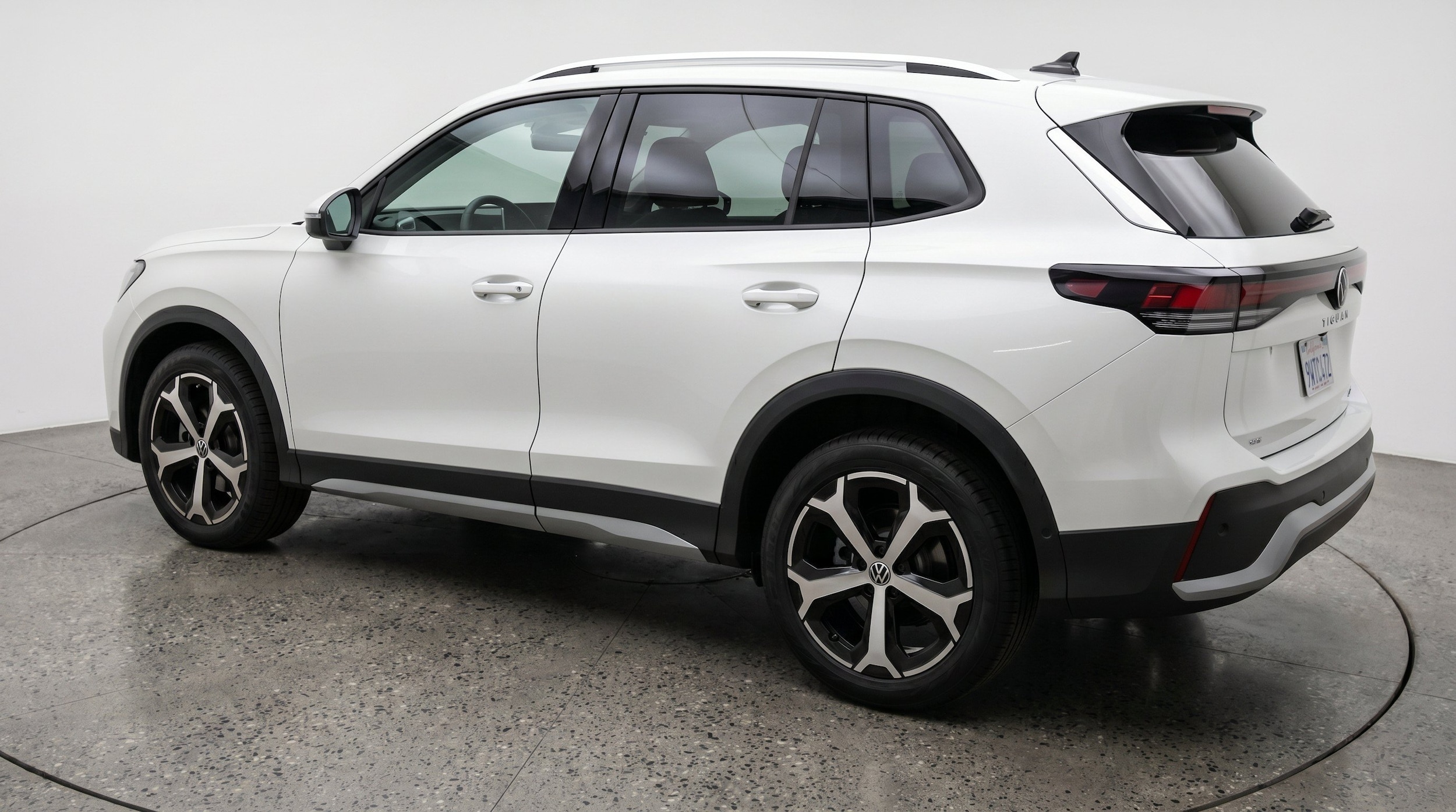 Thumbnail: 2026 Volkswagen Tiguan - 6