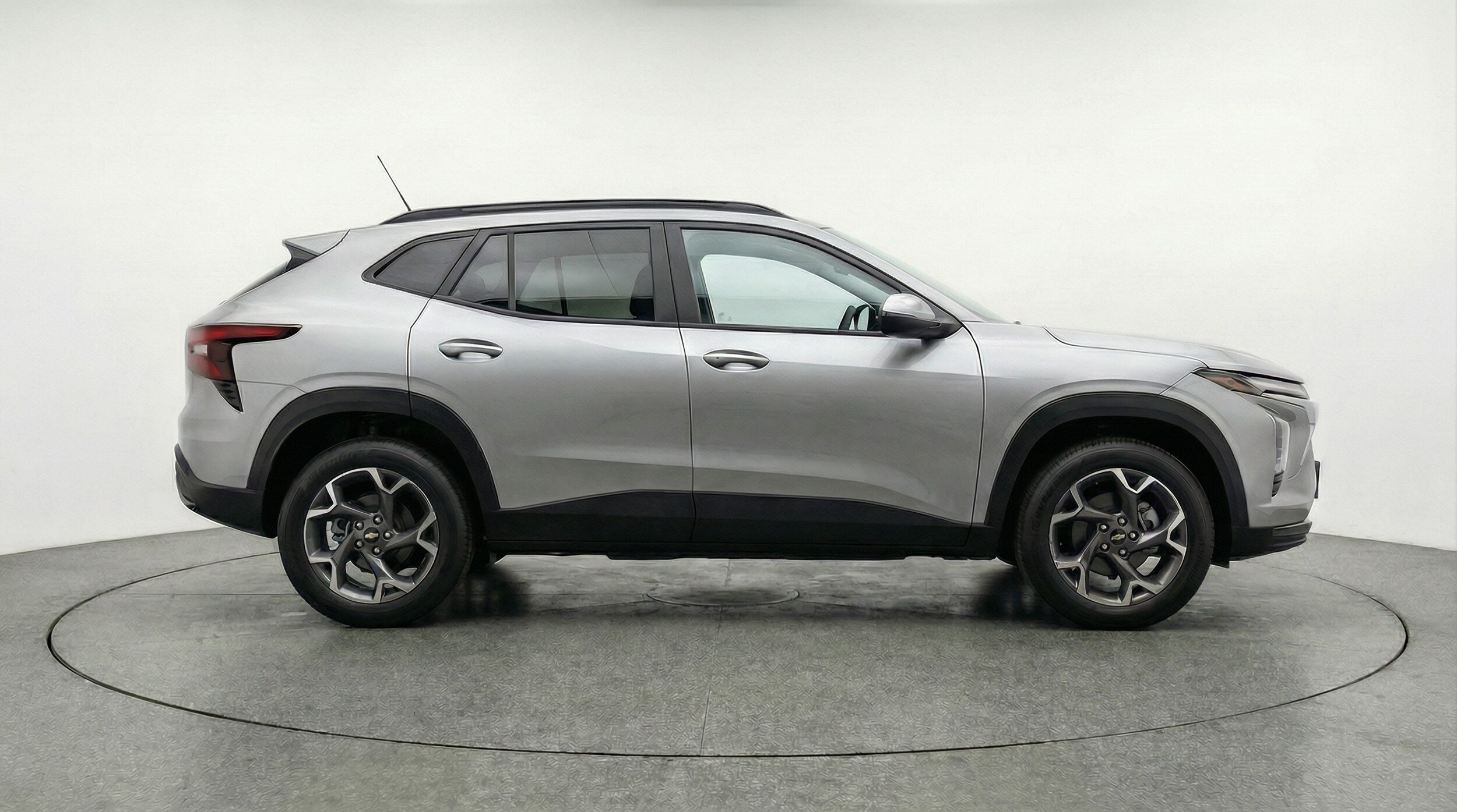 Thumbnail: 2025 Chevrolet Trax - 8