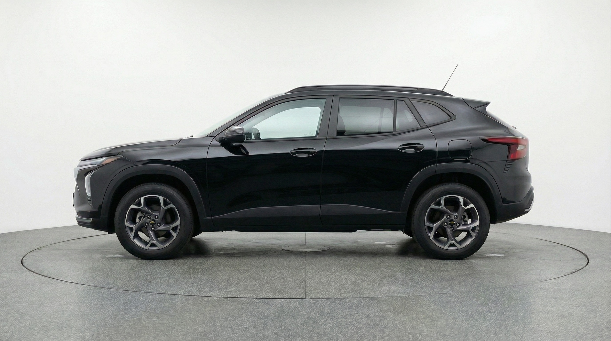 Thumbnail: 2025 Chevrolet Trax - 4