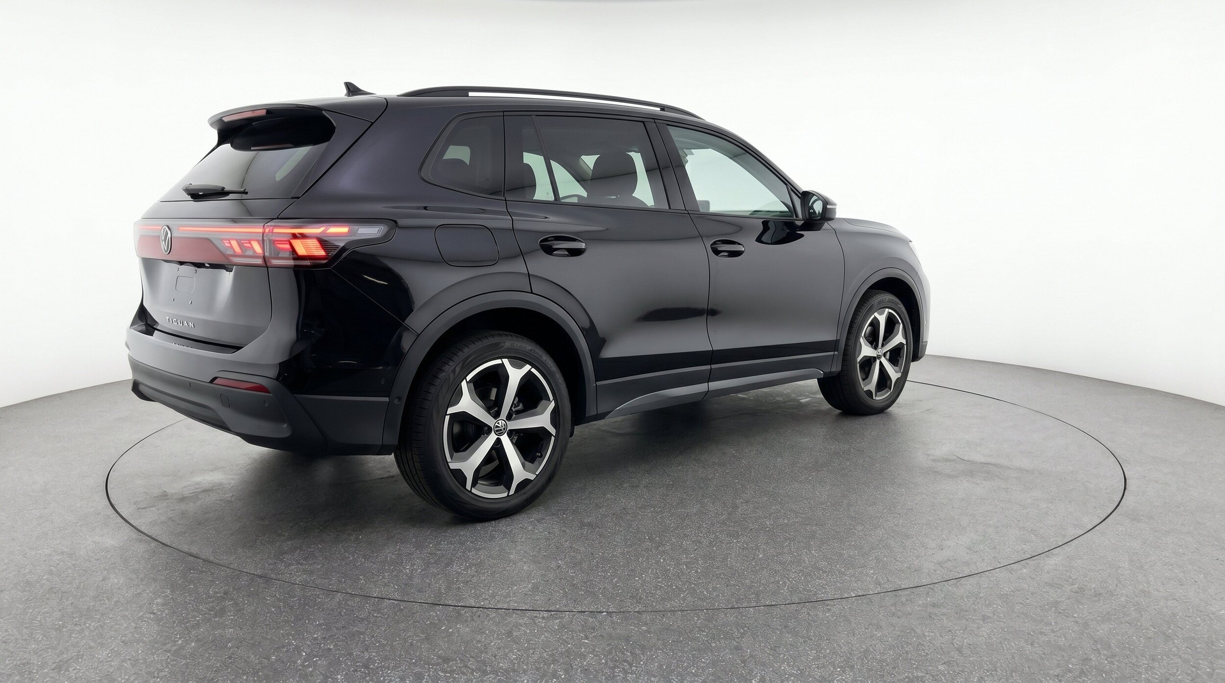 Thumbnail: 2026 Volkswagen Tiguan - 9