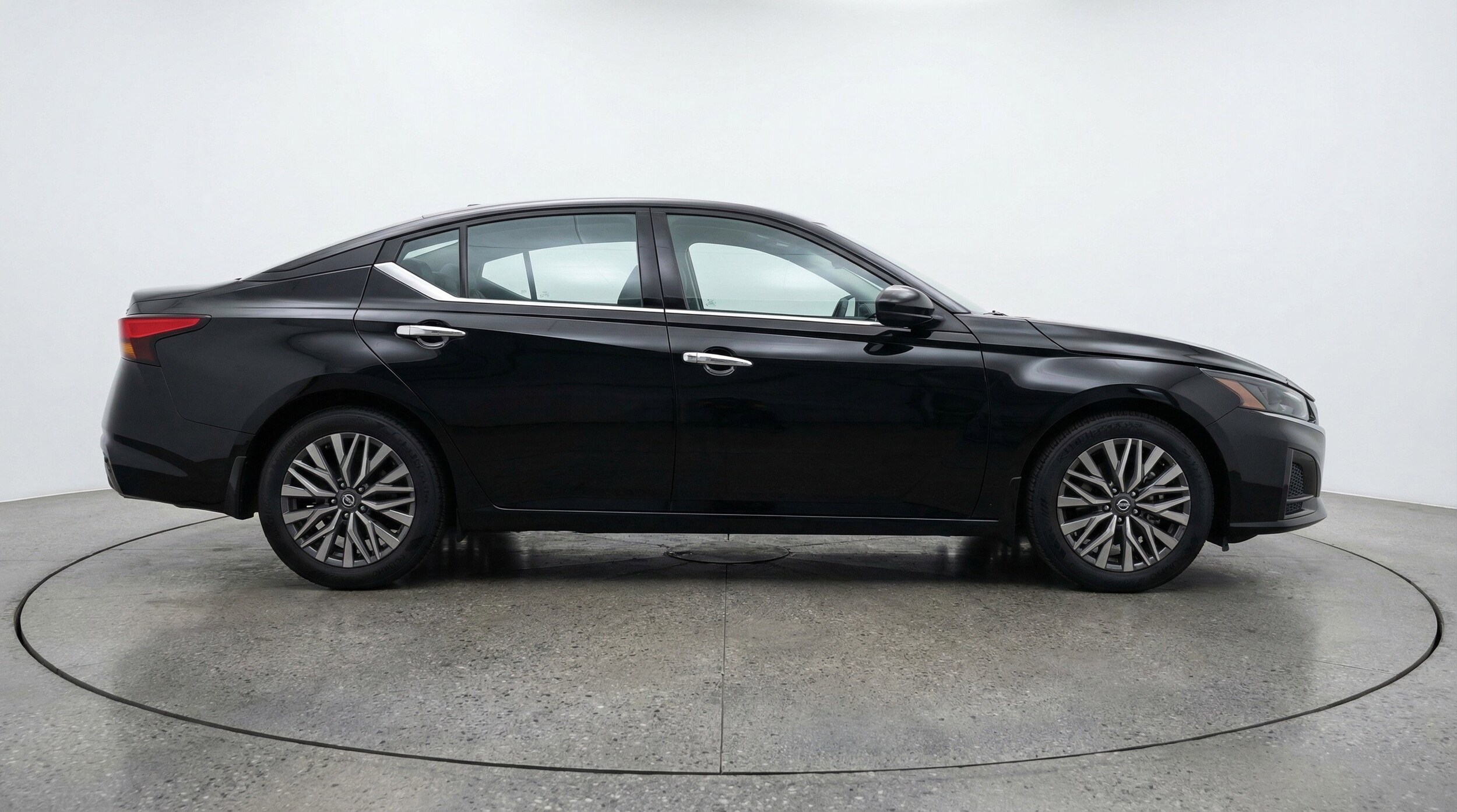 Thumbnail: 2025 Nissan Altima - 11