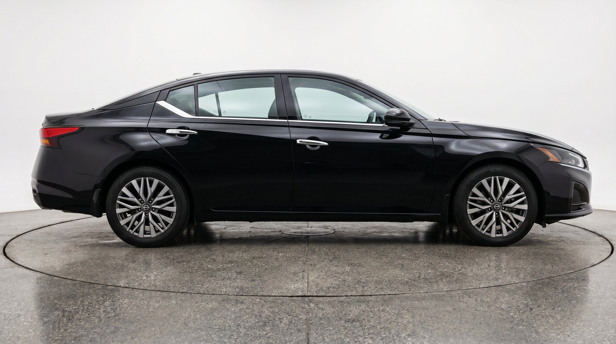 Thumbnail: 2025 Nissan Altima - 11