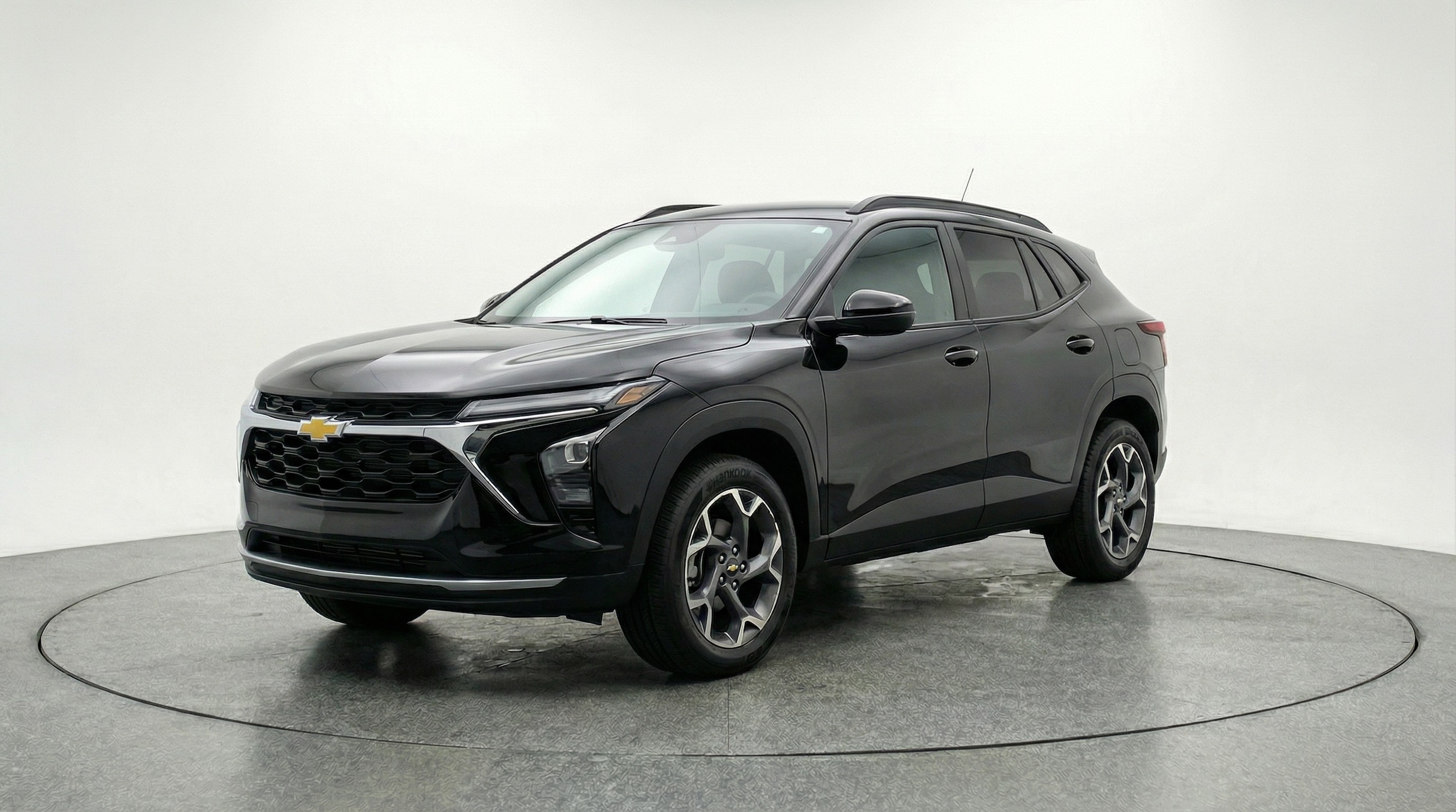 Thumbnail: 2025 Chevrolet Trax - 3