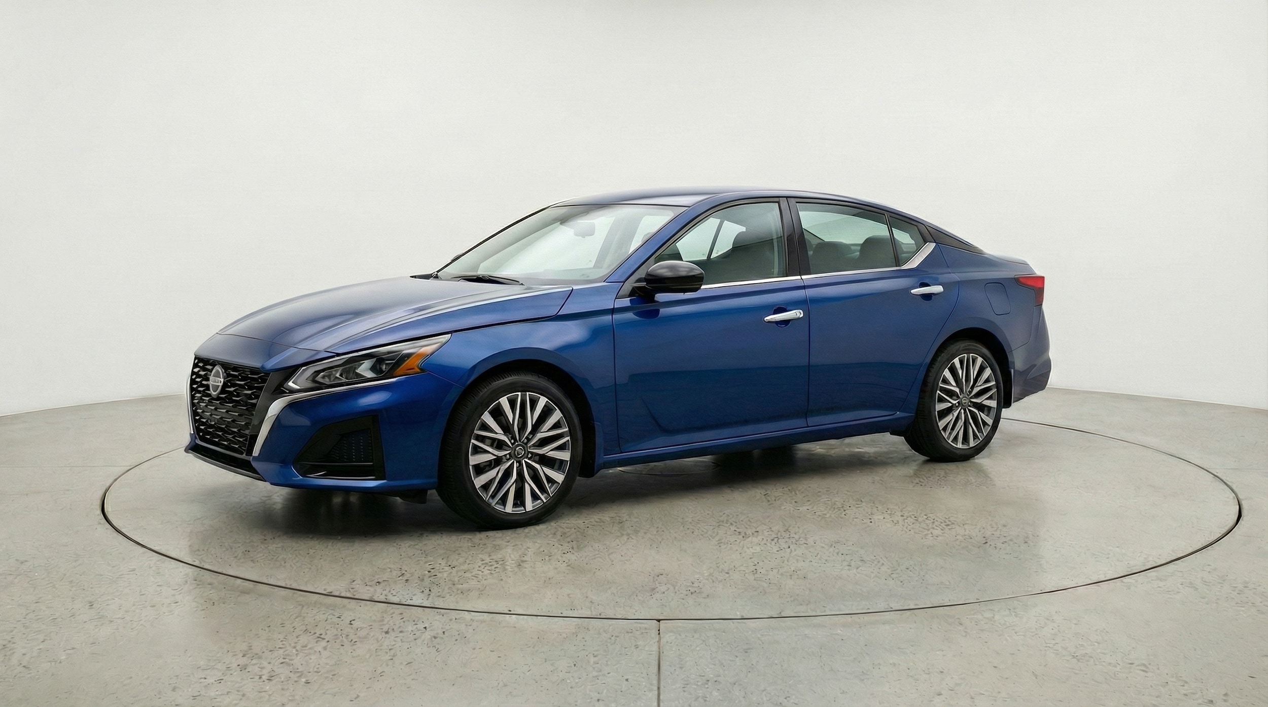 Thumbnail: 2025 Nissan Altima - 3